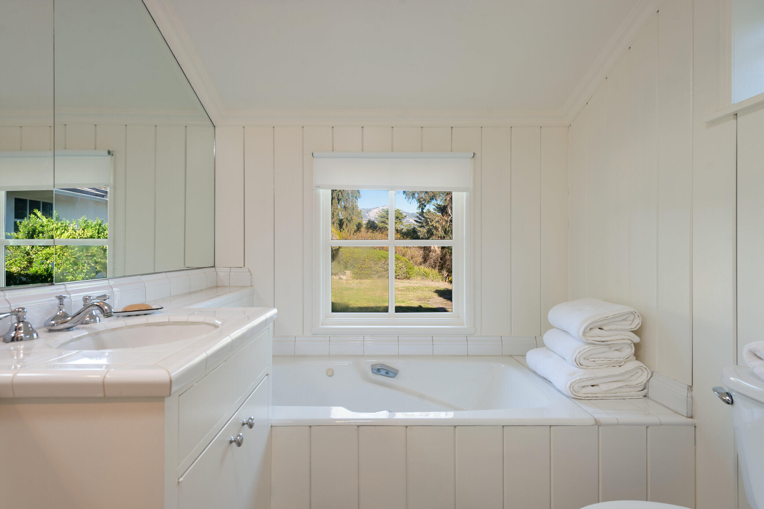 Santa Barbara, California 93110, United States, 4 Bedrooms Bedrooms, ,4 BathroomsBathrooms,Residential,Active,111059