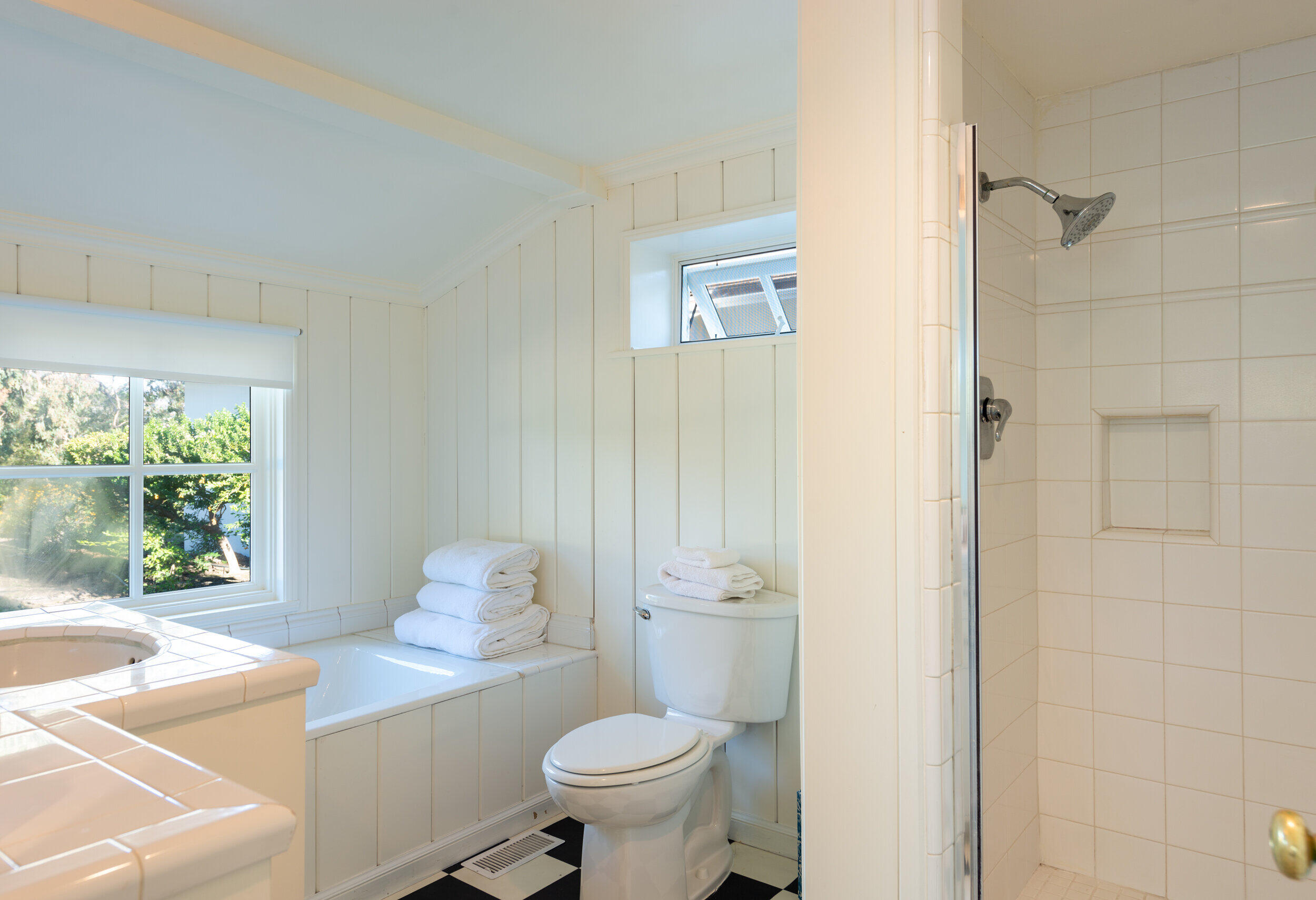 Santa Barbara, California 93110, United States, 4 Bedrooms Bedrooms, ,4 BathroomsBathrooms,Residential,Active,111059