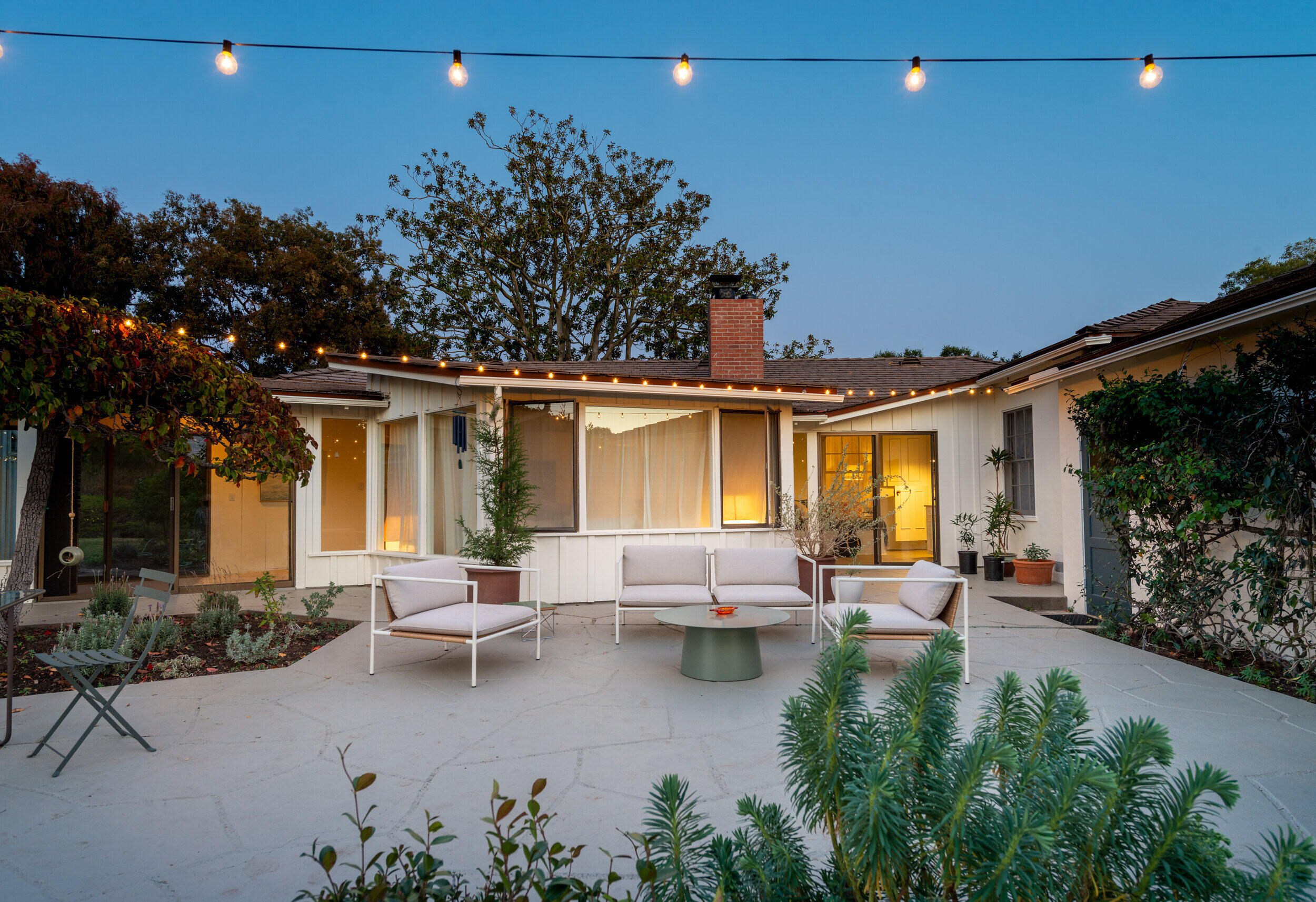 Santa Barbara, California 93110, United States, 4 Bedrooms Bedrooms, ,4 BathroomsBathrooms,Residential,Active,111059