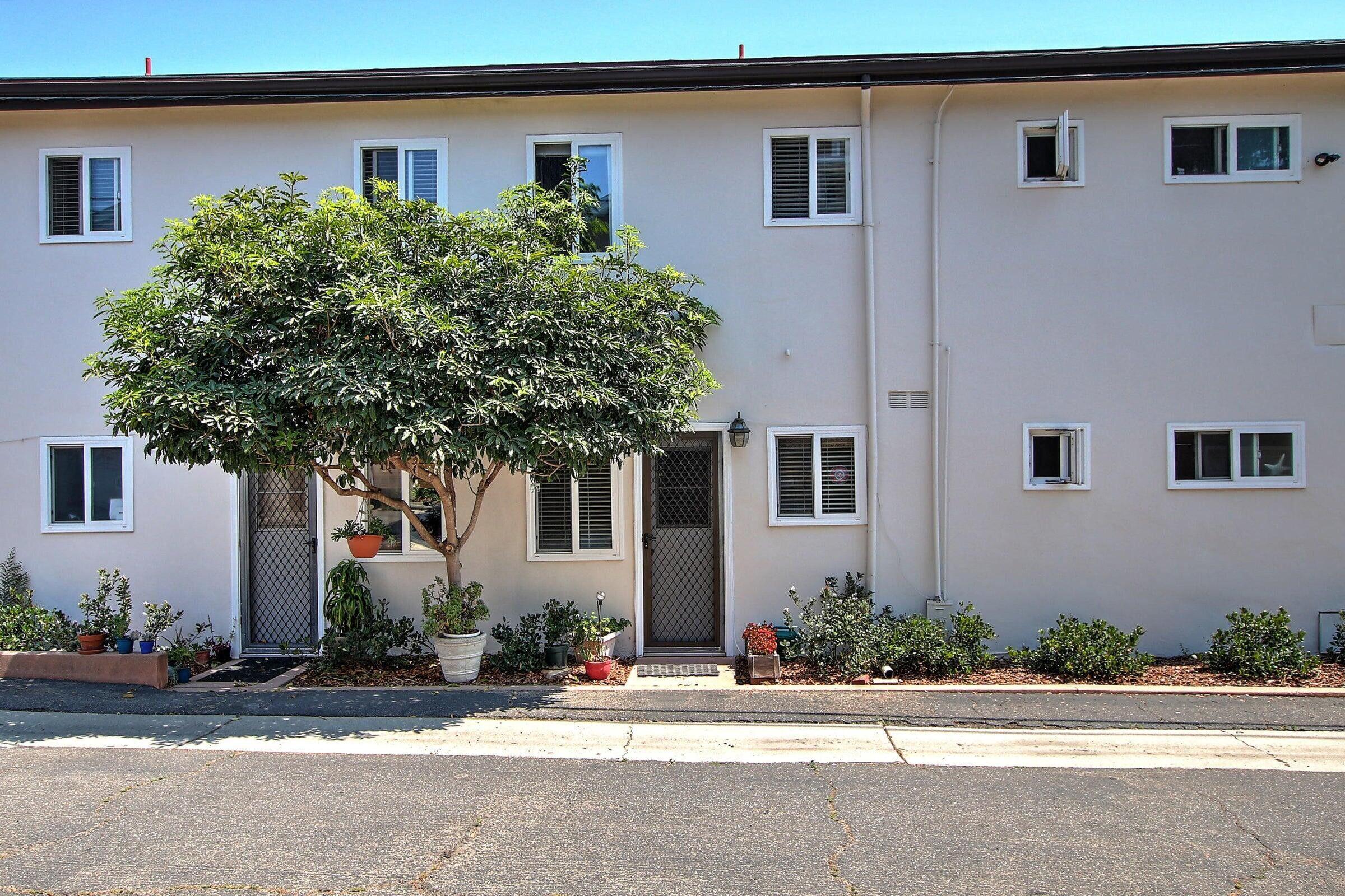 Santa Barbara, California 93101, United States, 2 Bedrooms Bedrooms, ,2 BathroomsBathrooms,Residential,Active,233095