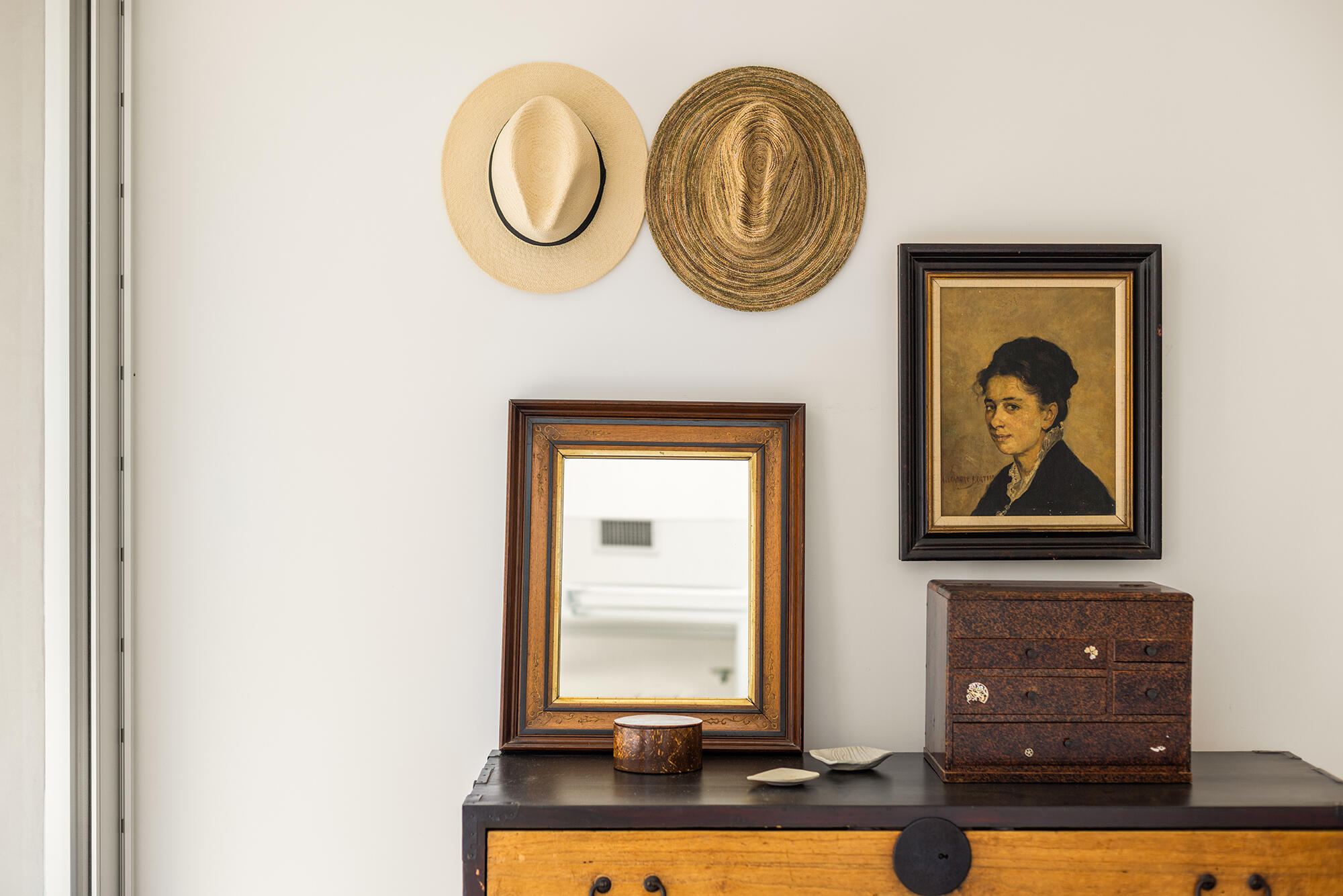 Ojai, California 93060, United States, 4 Bedrooms Bedrooms, ,3 BathroomsBathrooms,Residential,Active,136959