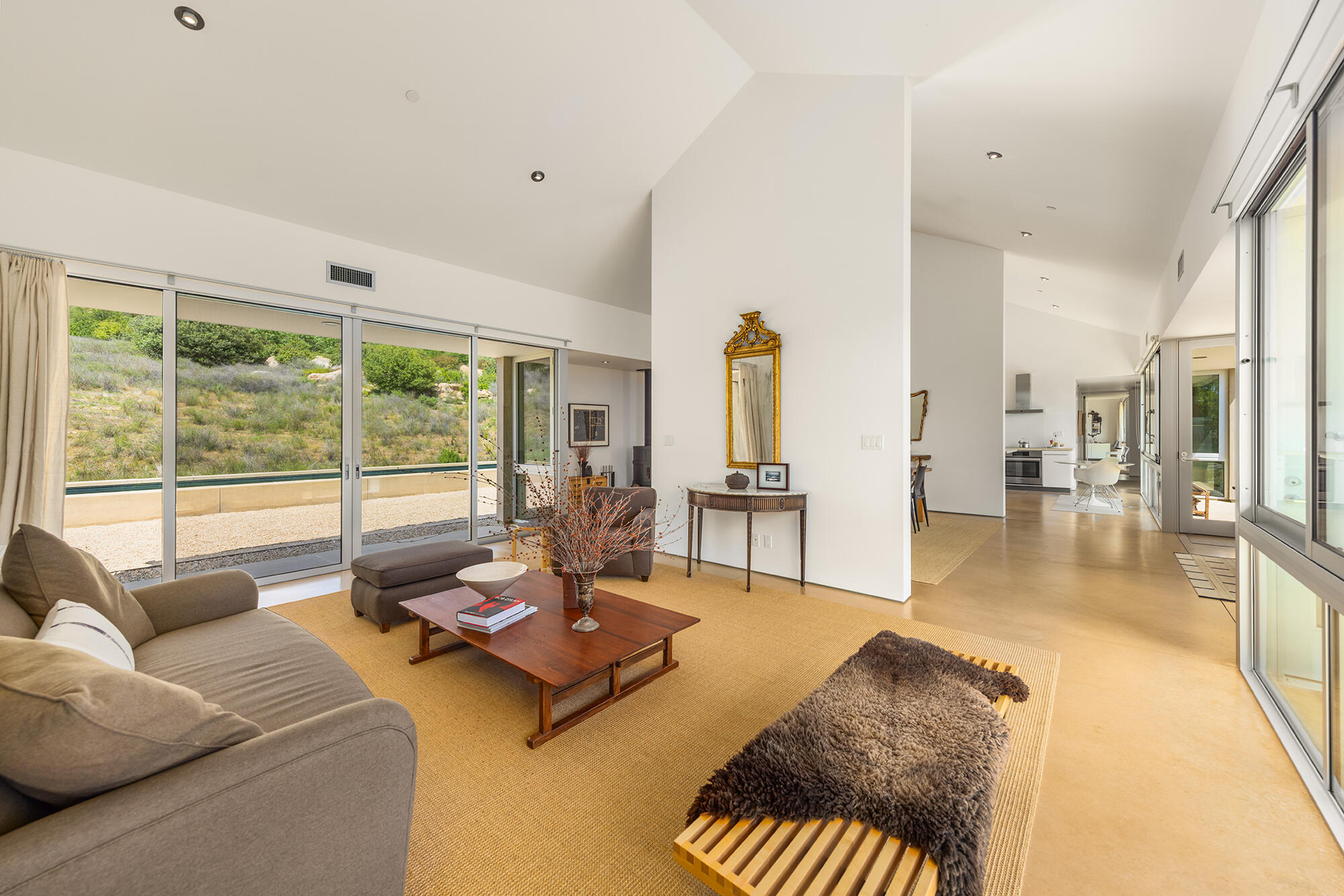 Ojai, California 93060, United States, 4 Bedrooms Bedrooms, ,3 BathroomsBathrooms,Residential,Active,136959