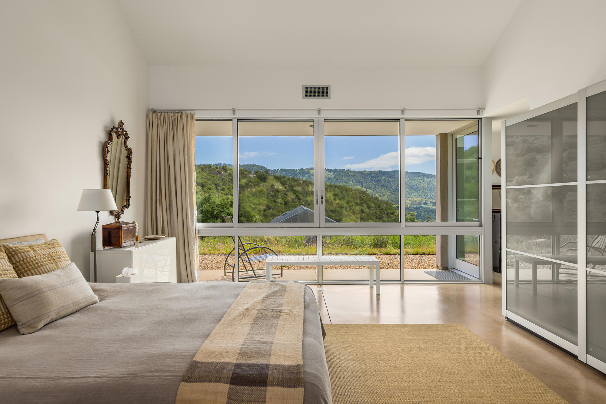 Ojai, California 93060, United States, 4 Bedrooms Bedrooms, ,3 BathroomsBathrooms,Residential,Active,136959