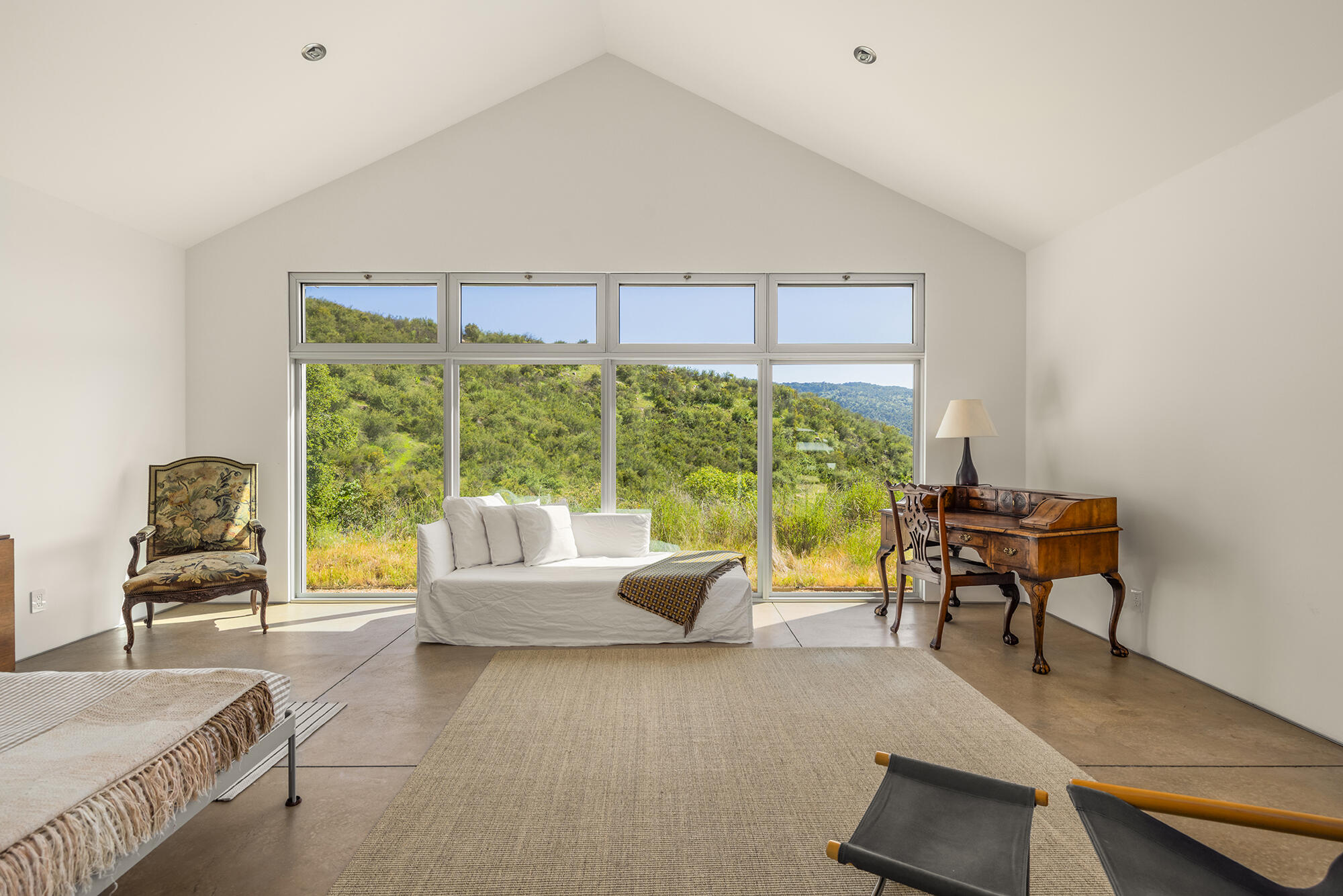 Ojai, California 93060, United States, 4 Bedrooms Bedrooms, ,3 BathroomsBathrooms,Residential,Active,136959