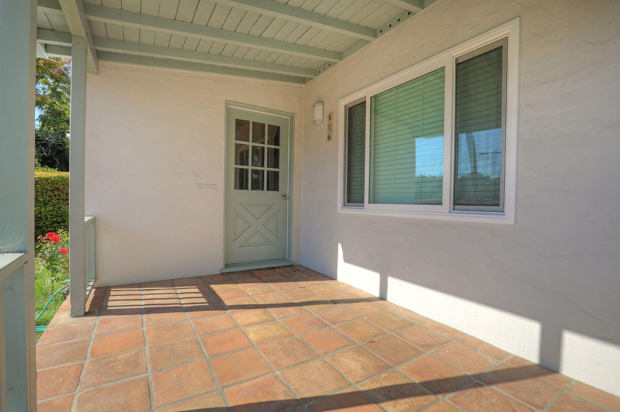 Santa Barbara, California 93101, United States, 2 Bedrooms Bedrooms, ,2 BathroomsBathrooms,Residential,Active,170434