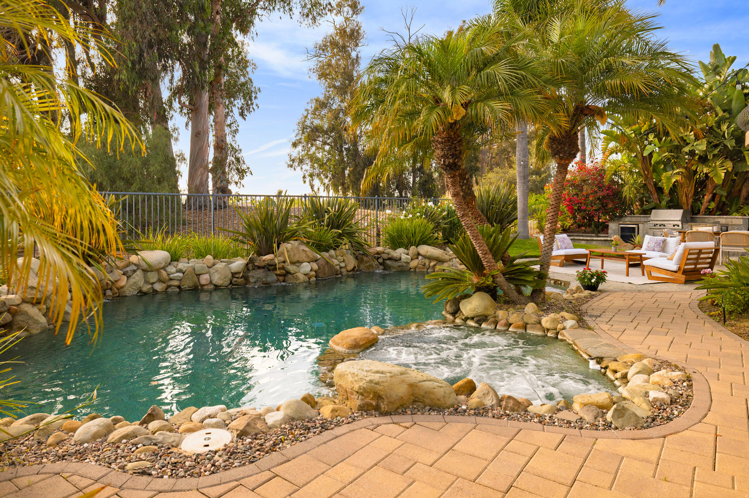 Camarillo, California 93010, United States, 5 Bedrooms Bedrooms, ,5 BathroomsBathrooms,Residential,Active,234711