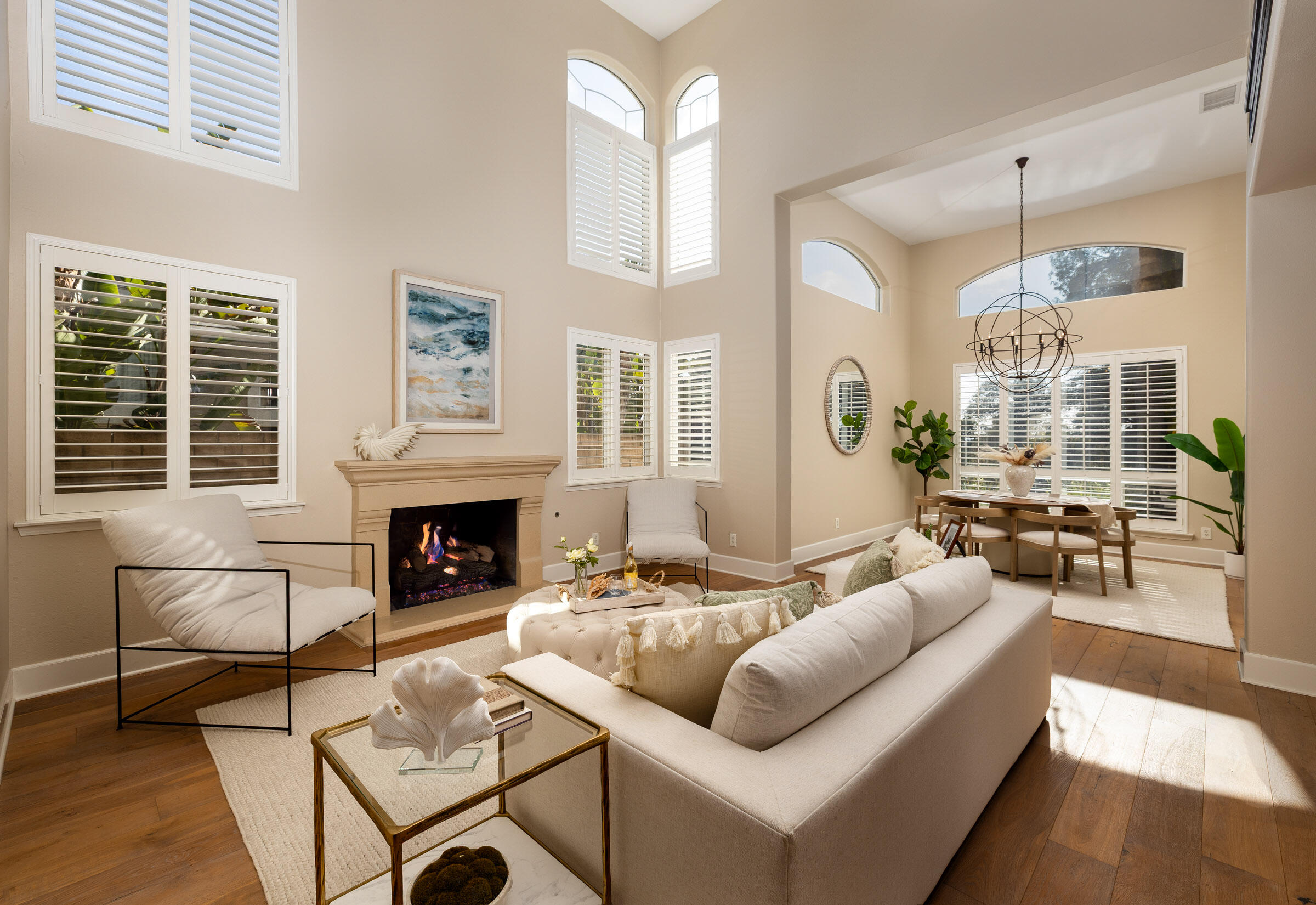 Camarillo, California 93010, United States, 5 Bedrooms Bedrooms, ,5 BathroomsBathrooms,Residential,Active,234711