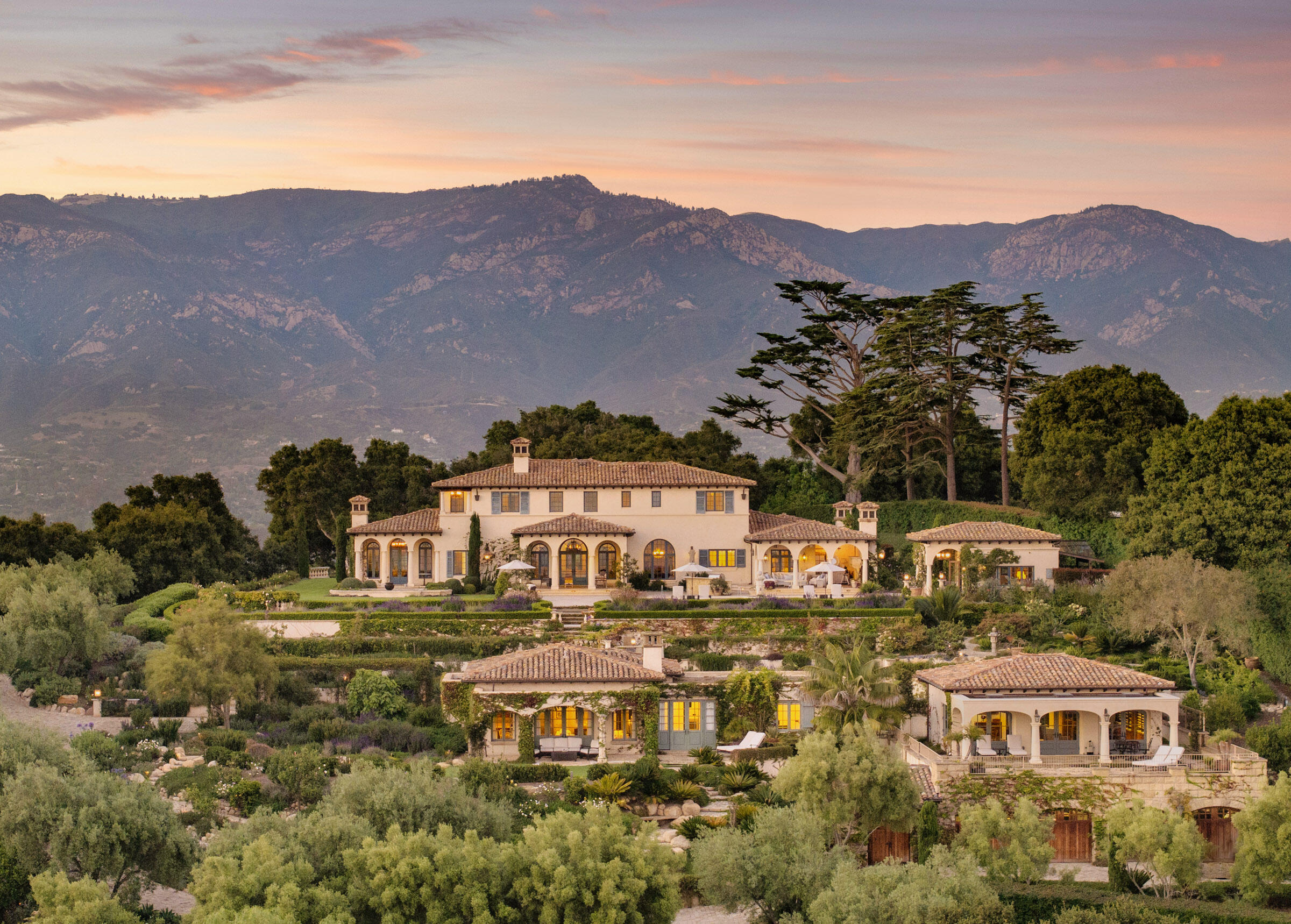 Santa Barbara, California 93110, United States, 5 Bedrooms Bedrooms, ,5 BathroomsBathrooms,Residential,Active,8101