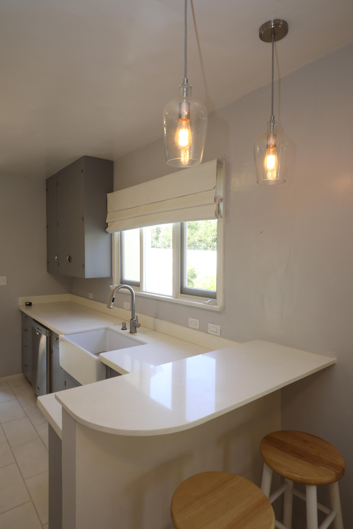 Santa Barbara, California 93101, United States, 3 Bedrooms Bedrooms, ,2 BathroomsBathrooms,Residential,Active,165899