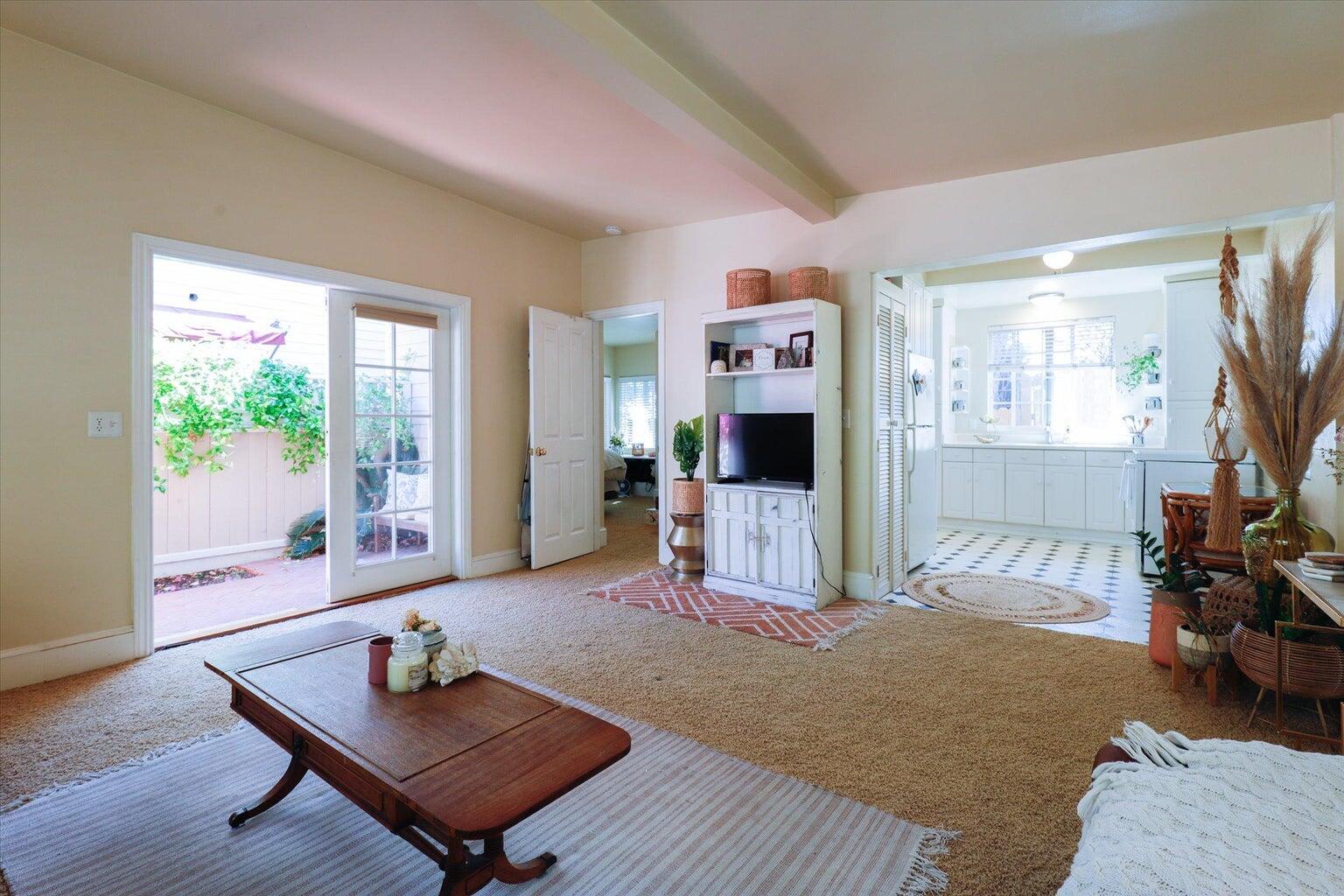 Santa Barbara, California 93105, United States, 1 Bedroom Bedrooms, ,1 BathroomBathrooms,Residential,Active,189223