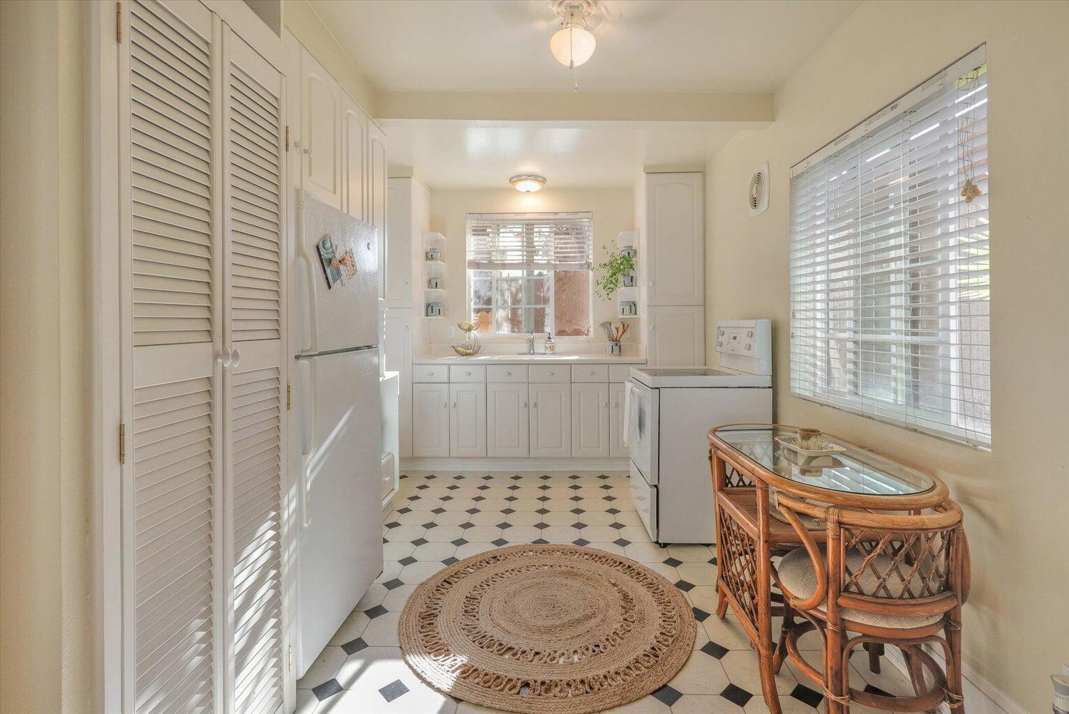 Santa Barbara, California 93105, United States, 1 Bedroom Bedrooms, ,1 BathroomBathrooms,Residential,Active,189223