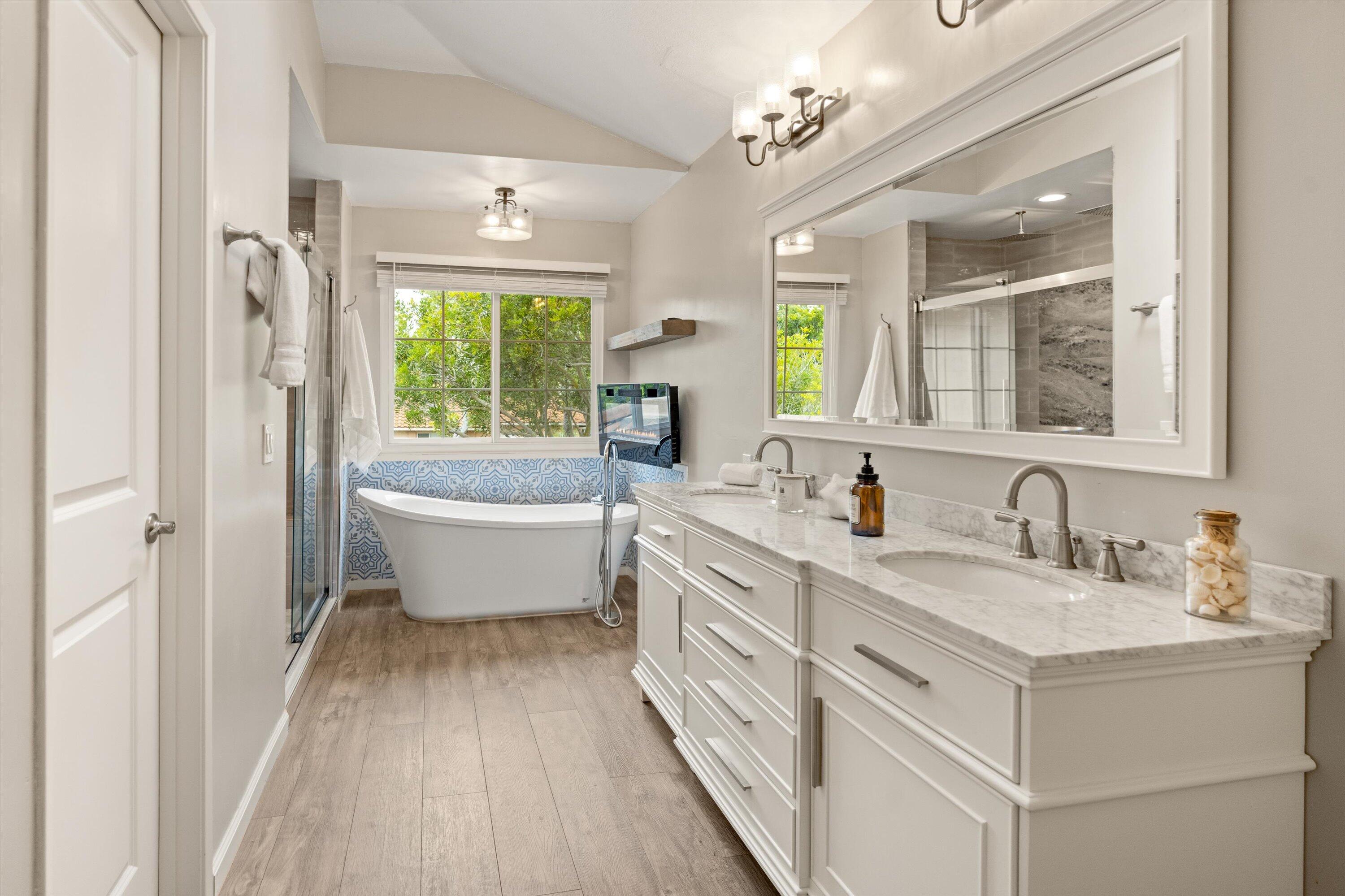 Goleta, California 93117, United States, 3 Bedrooms Bedrooms, ,3 BathroomsBathrooms,Residential,Active,142665