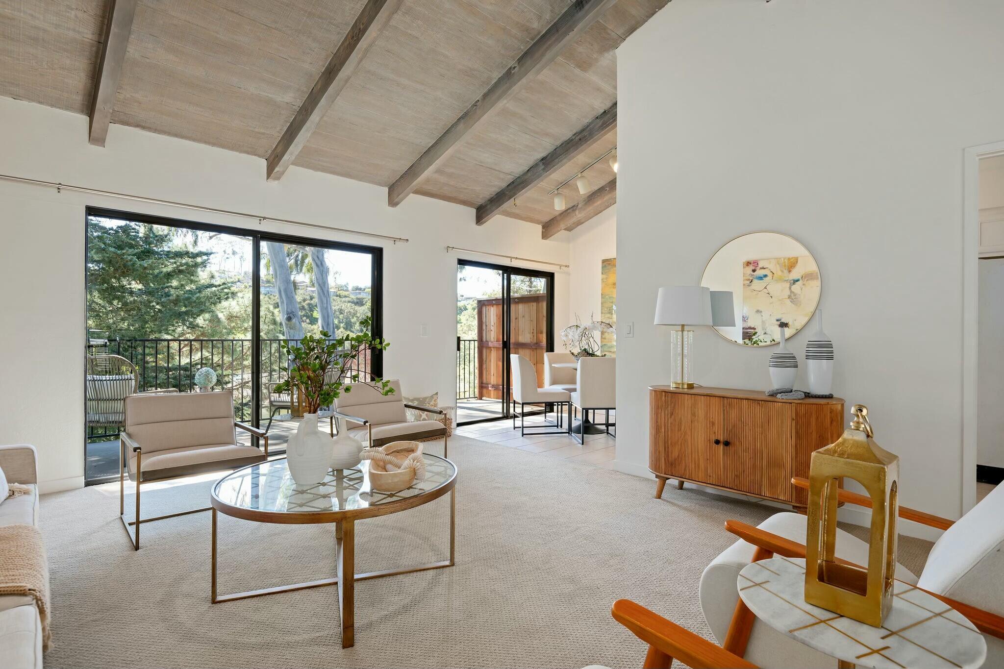 Santa Barbara, California 93109, United States, 2 Bedrooms Bedrooms, ,2 BathroomsBathrooms,Residential,Active,98777