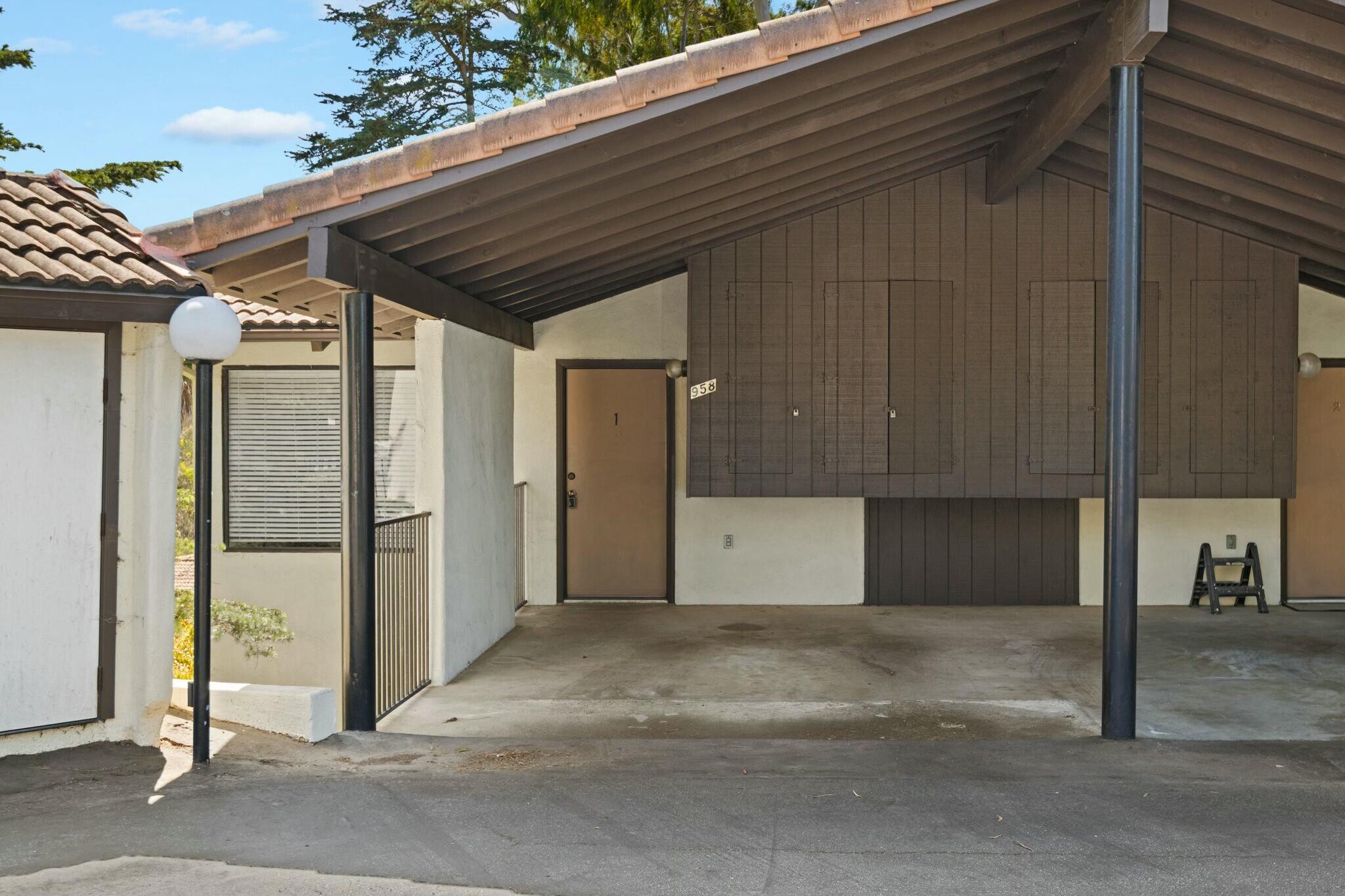 Santa Barbara, California 93109, United States, 2 Bedrooms Bedrooms, ,2 BathroomsBathrooms,Residential,Active,98777