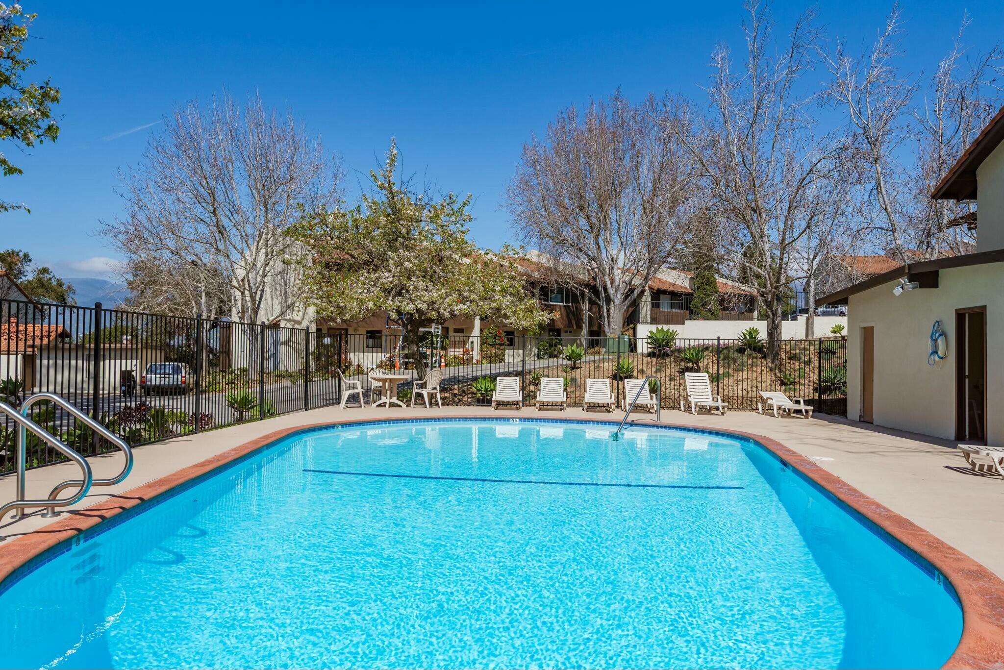 Santa Barbara, California 93109, United States, 2 Bedrooms Bedrooms, ,2 BathroomsBathrooms,Residential,Active,98777