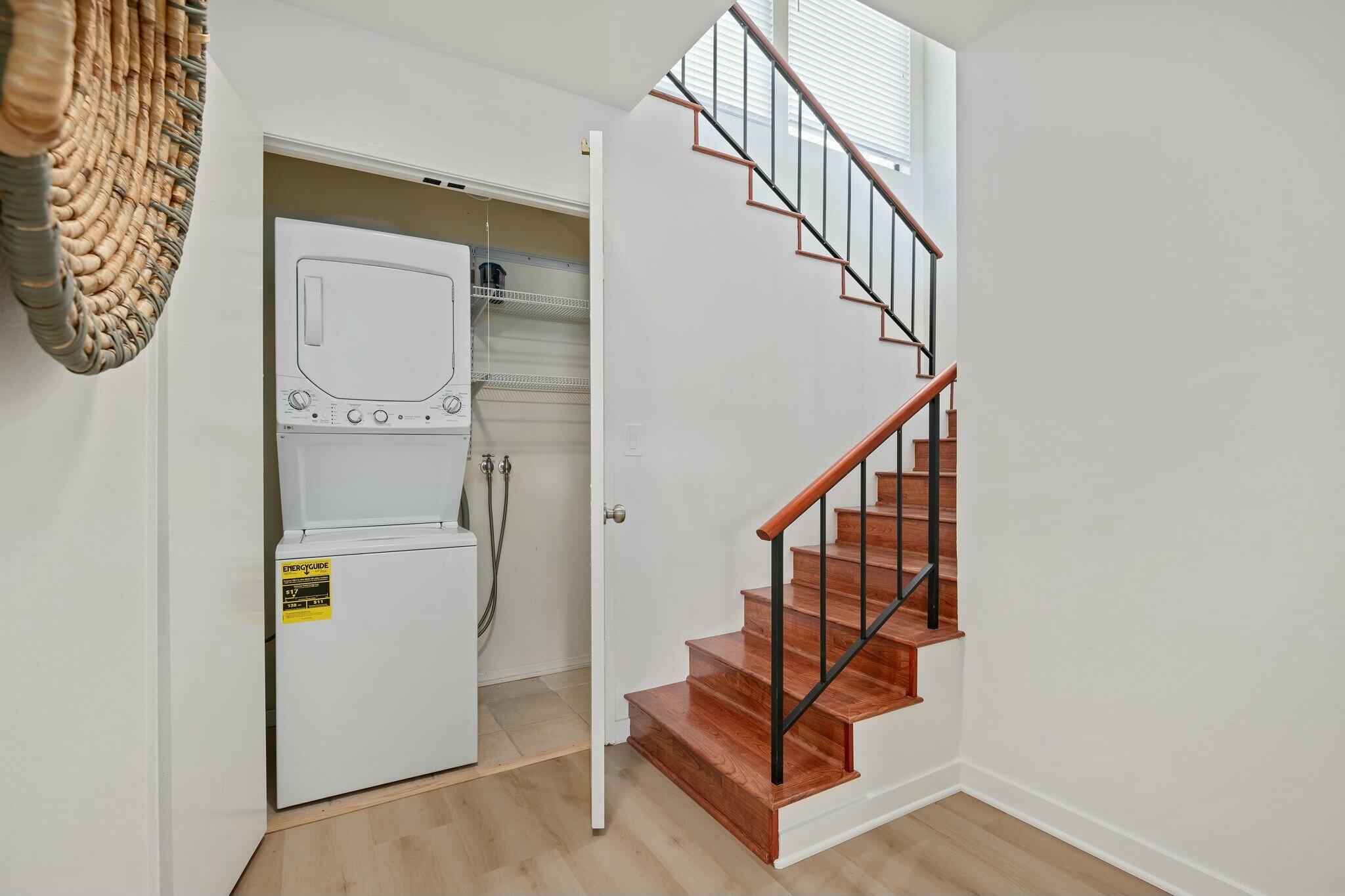 Santa Barbara, California 93109, United States, 2 Bedrooms Bedrooms, ,2 BathroomsBathrooms,Residential,Active,98777