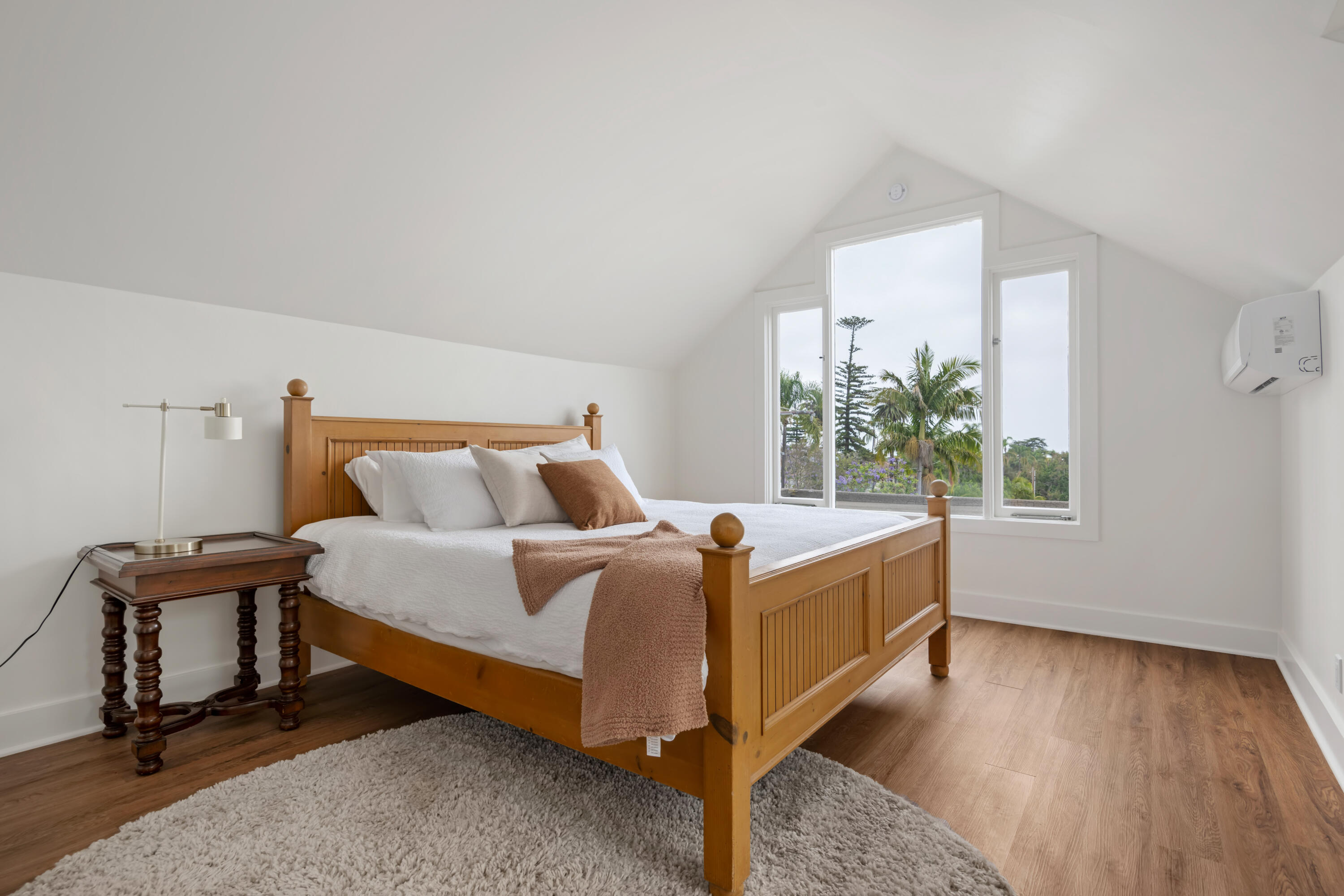 Santa Barbara, California 93101, United States, 5 Bedrooms Bedrooms, ,5 BathroomsBathrooms,Residential,Active,184544