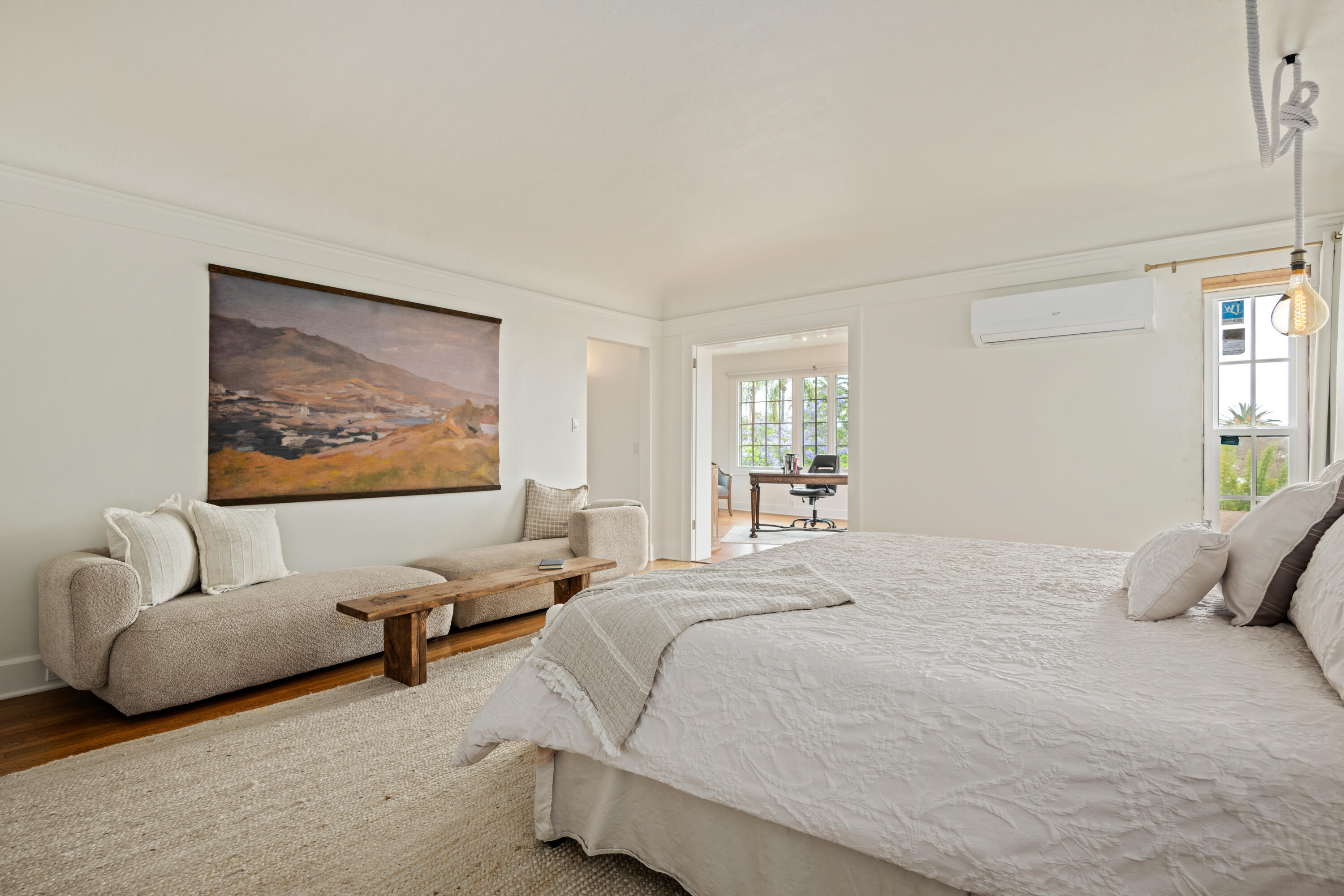 Santa Barbara, California 93101, United States, 5 Bedrooms Bedrooms, ,5 BathroomsBathrooms,Residential,Active,184544