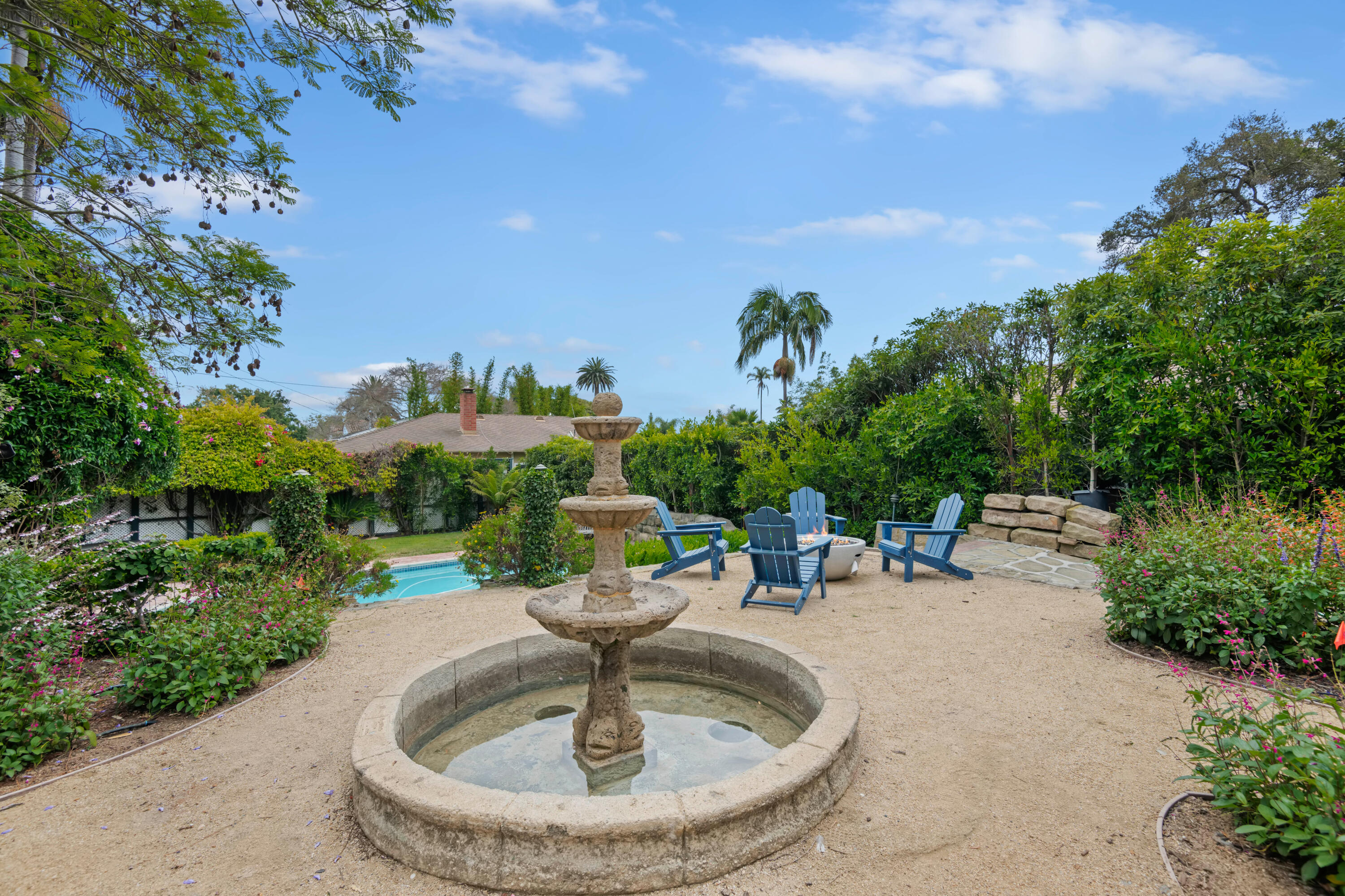 Santa Barbara, California 93101, United States, 5 Bedrooms Bedrooms, ,5 BathroomsBathrooms,Residential,Active,184544