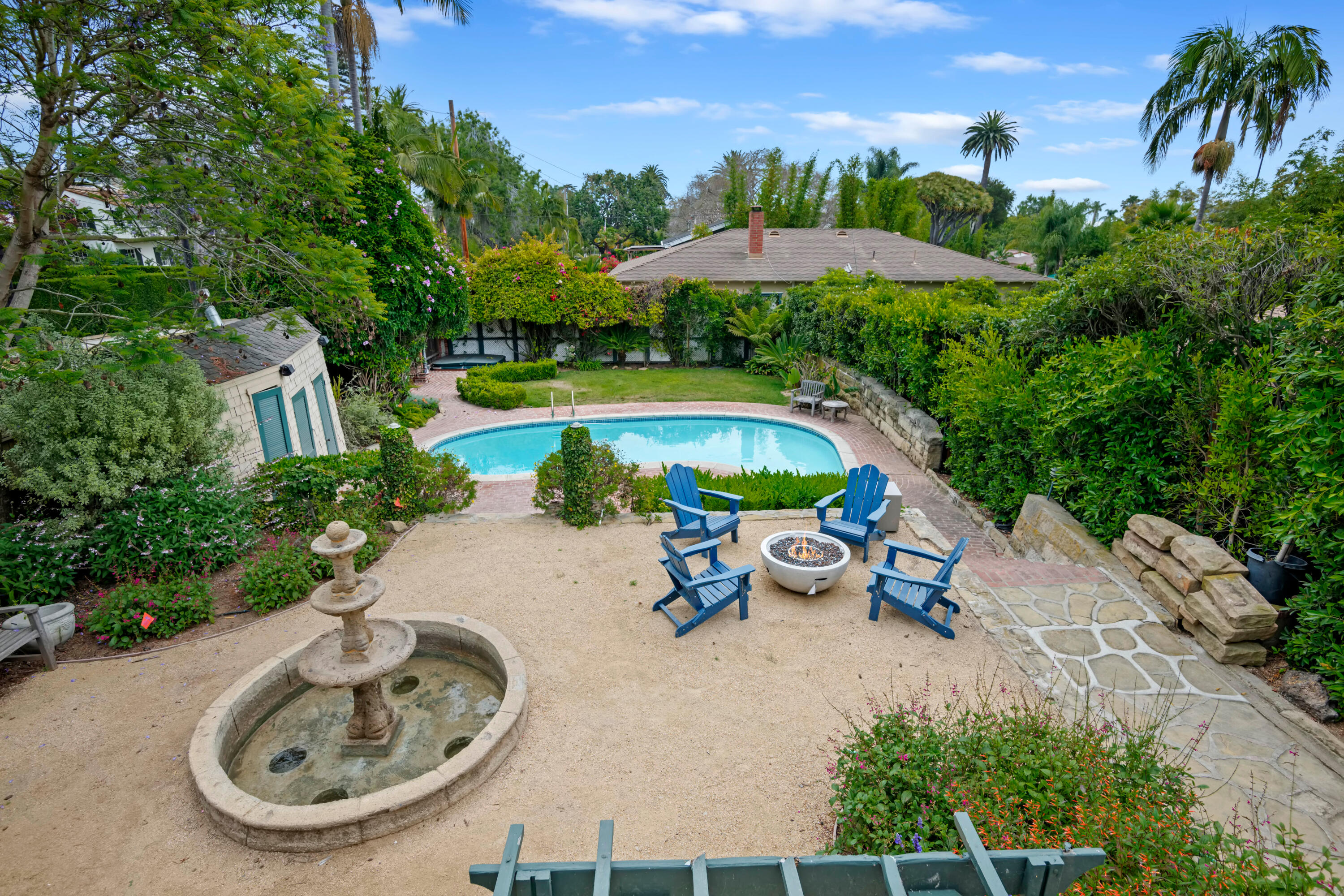 Santa Barbara, California 93101, United States, 5 Bedrooms Bedrooms, ,5 BathroomsBathrooms,Residential,Active,184544