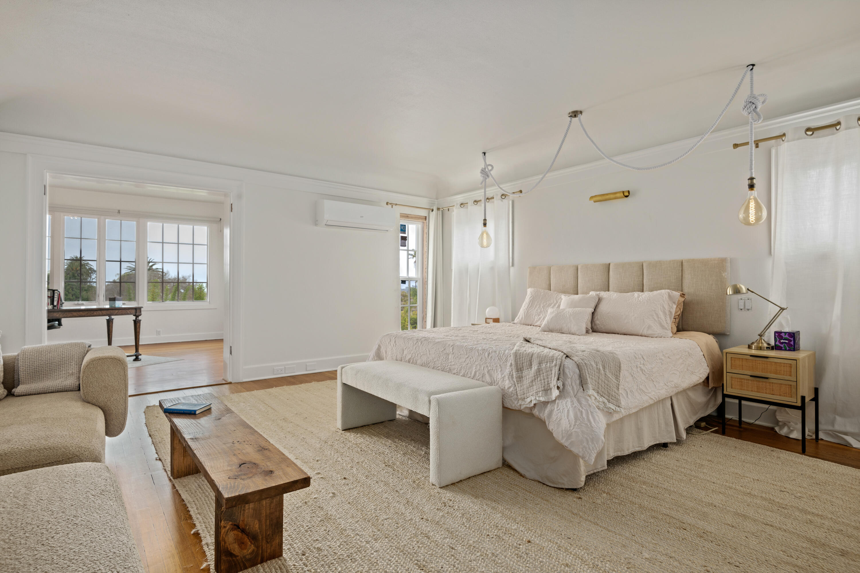 Santa Barbara, California 93101, United States, 5 Bedrooms Bedrooms, ,5 BathroomsBathrooms,Residential,Active,184544