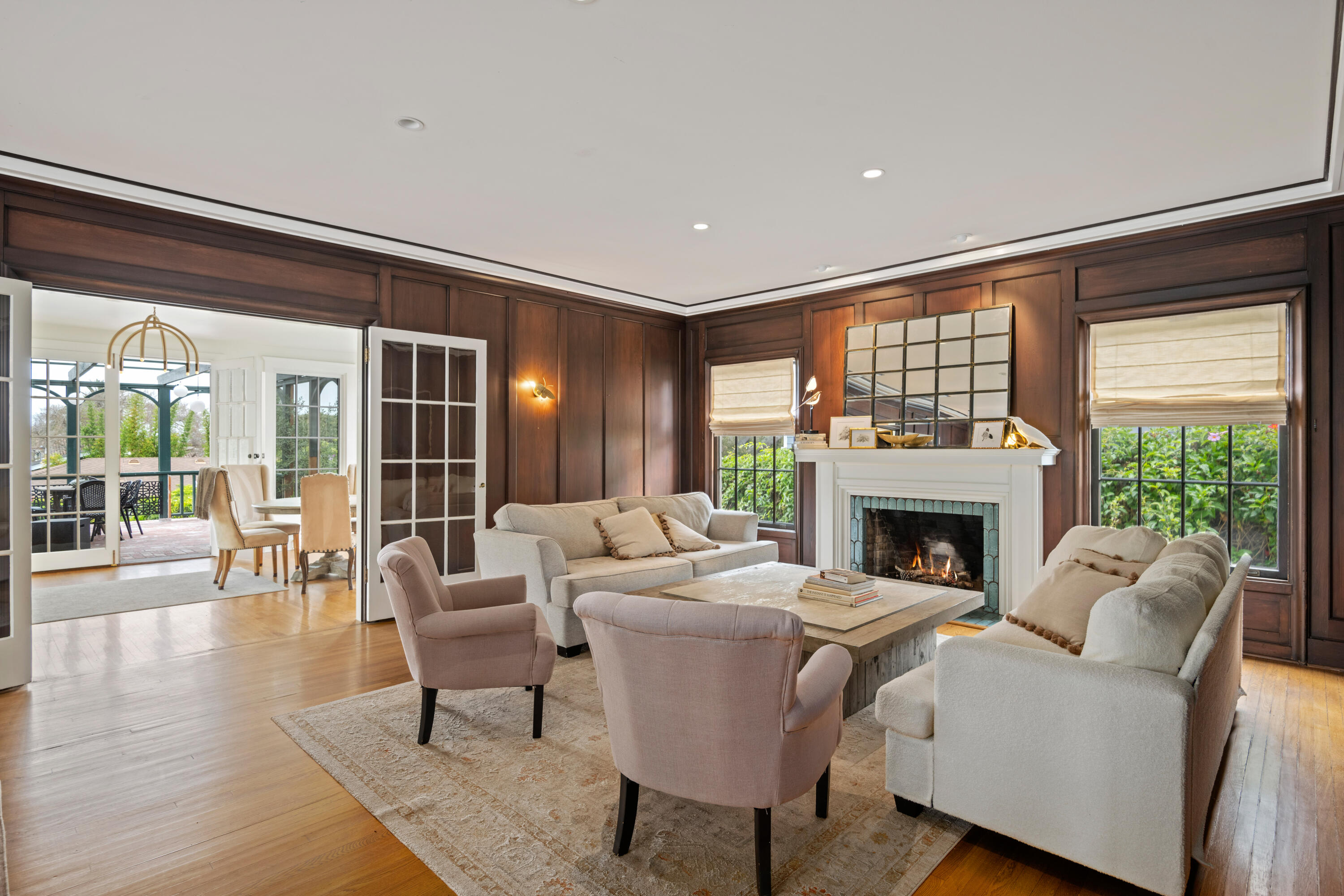 Santa Barbara, California 93101, United States, 5 Bedrooms Bedrooms, ,5 BathroomsBathrooms,Residential,Active,184544