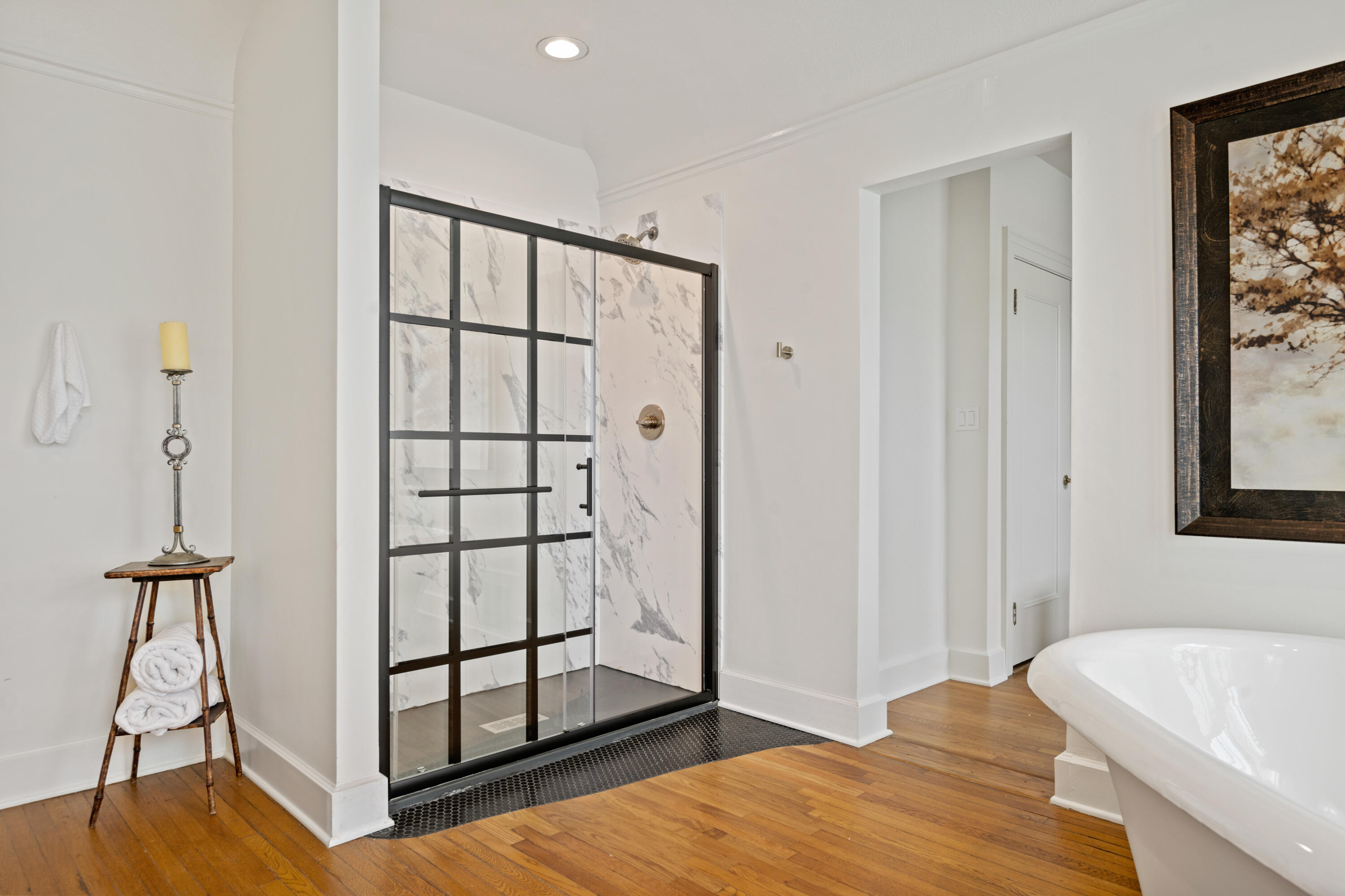 Santa Barbara, California 93101, United States, 5 Bedrooms Bedrooms, ,5 BathroomsBathrooms,Residential,Active,184544