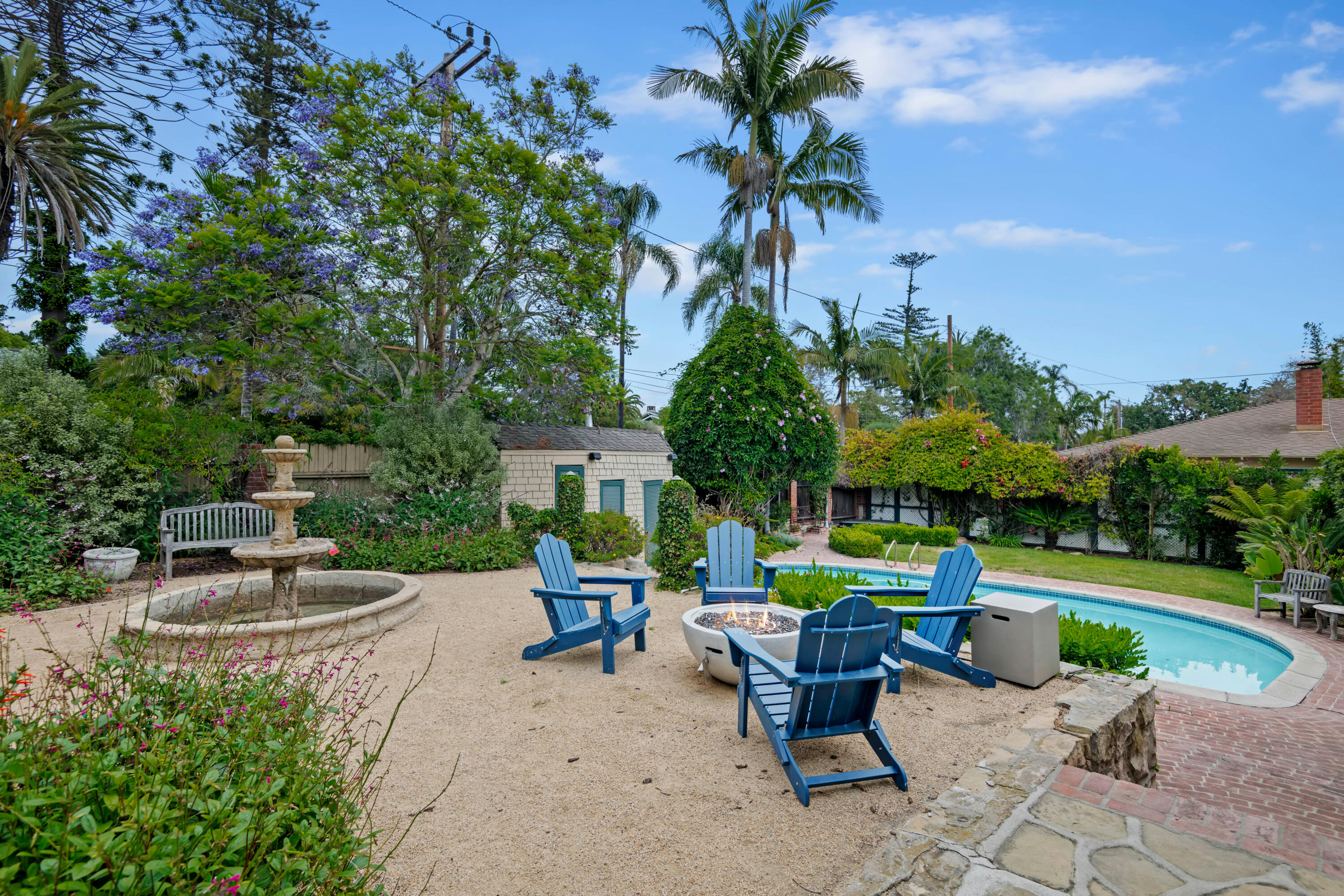 Santa Barbara, California 93101, United States, 5 Bedrooms Bedrooms, ,5 BathroomsBathrooms,Residential,Active,184544