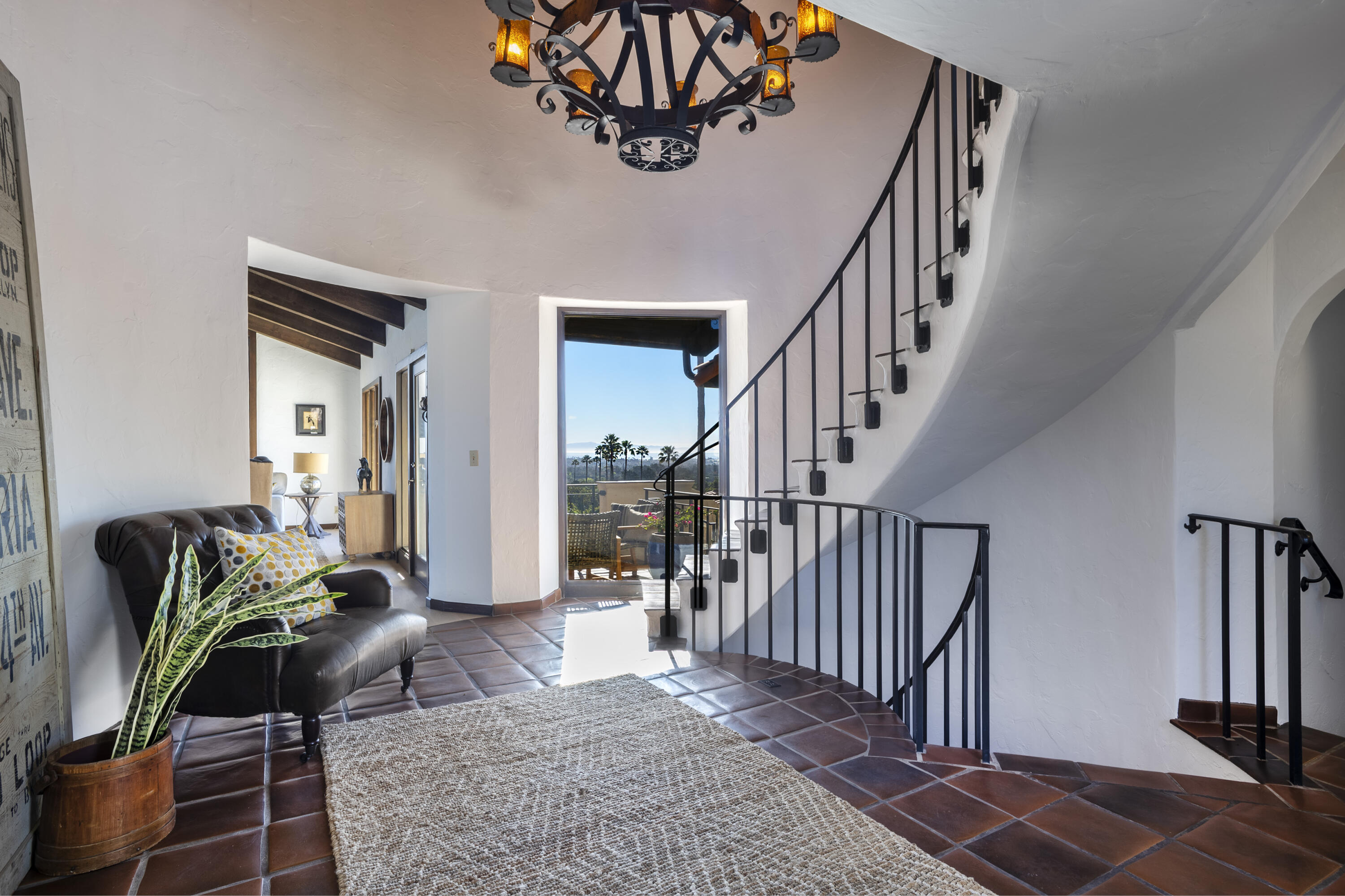 Santa Barbara, California 93111, United States, 3 Bedrooms Bedrooms, ,5 BathroomsBathrooms,Residential,Active,3317