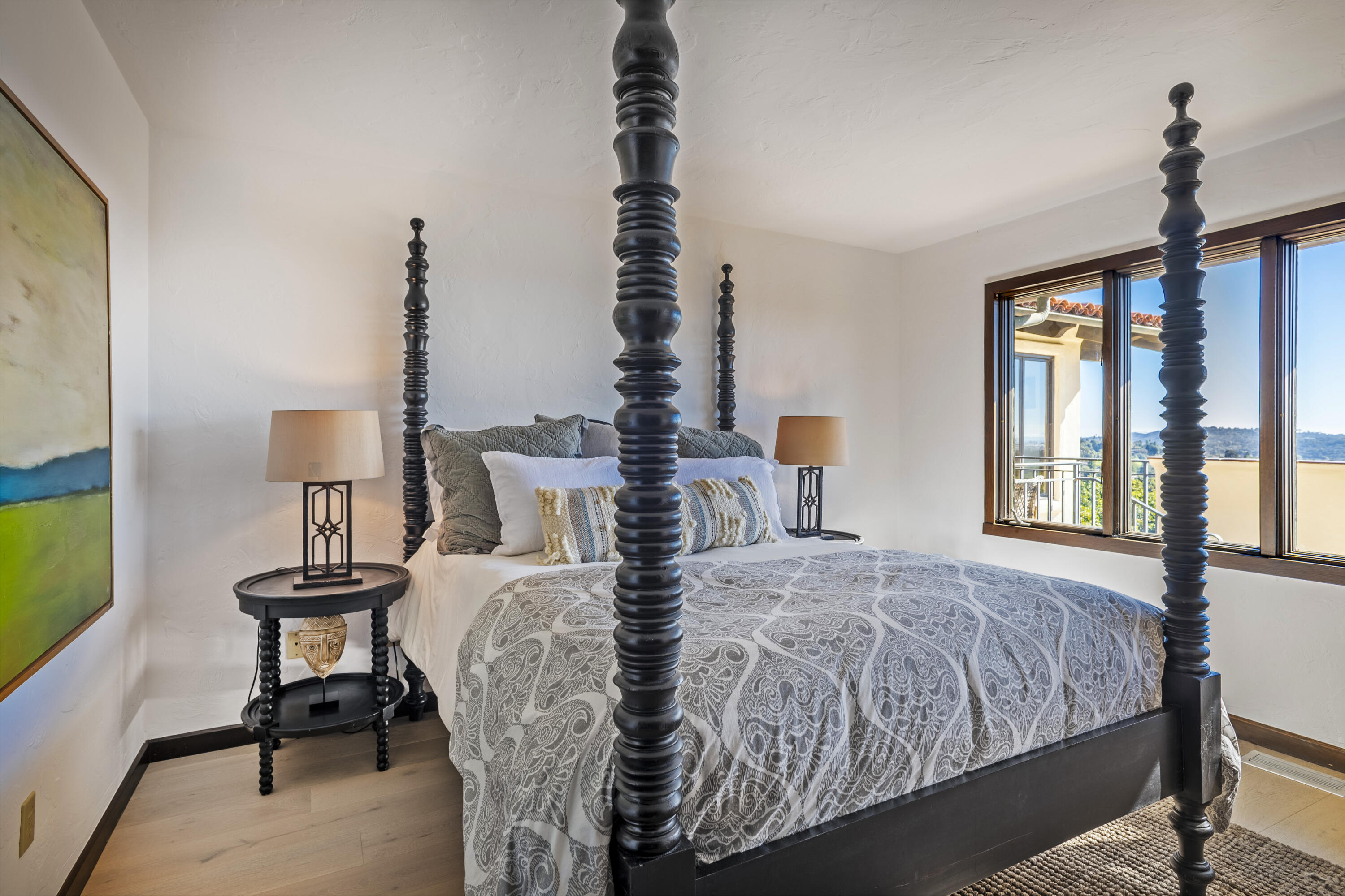 Santa Barbara, California 93111, United States, 3 Bedrooms Bedrooms, ,5 BathroomsBathrooms,Residential,Active,3317