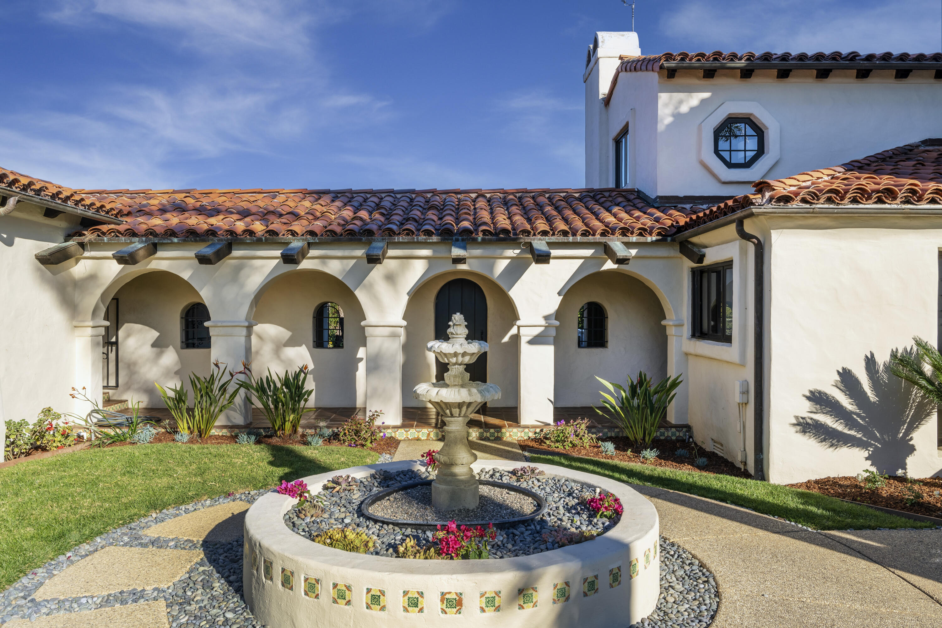 Santa Barbara, California 93111, United States, 3 Bedrooms Bedrooms, ,5 BathroomsBathrooms,Residential,Active,3317