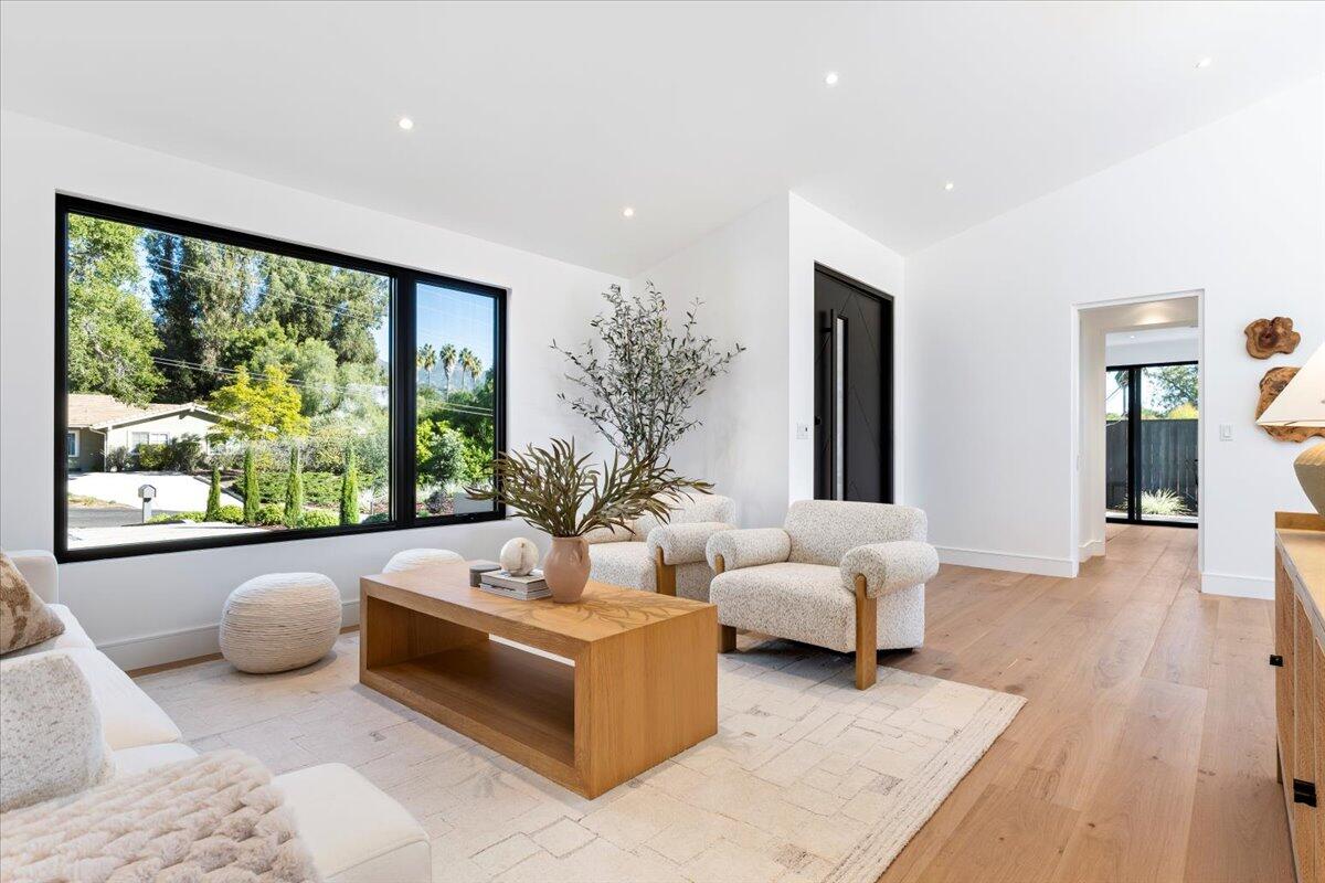 5513 Camino Cerralvo