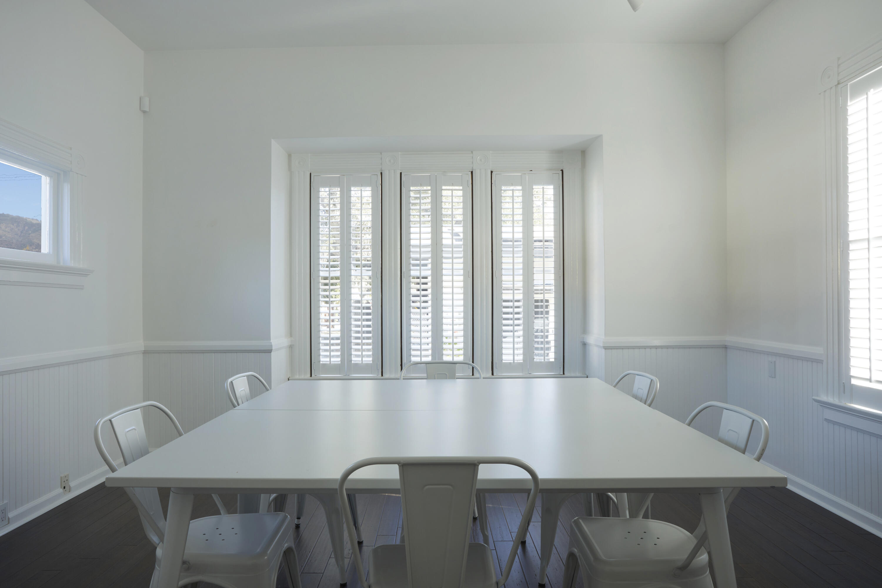 Ojai, California 93023, United States, 4 Bedrooms Bedrooms, ,4 BathroomsBathrooms,Residential,Active,10728