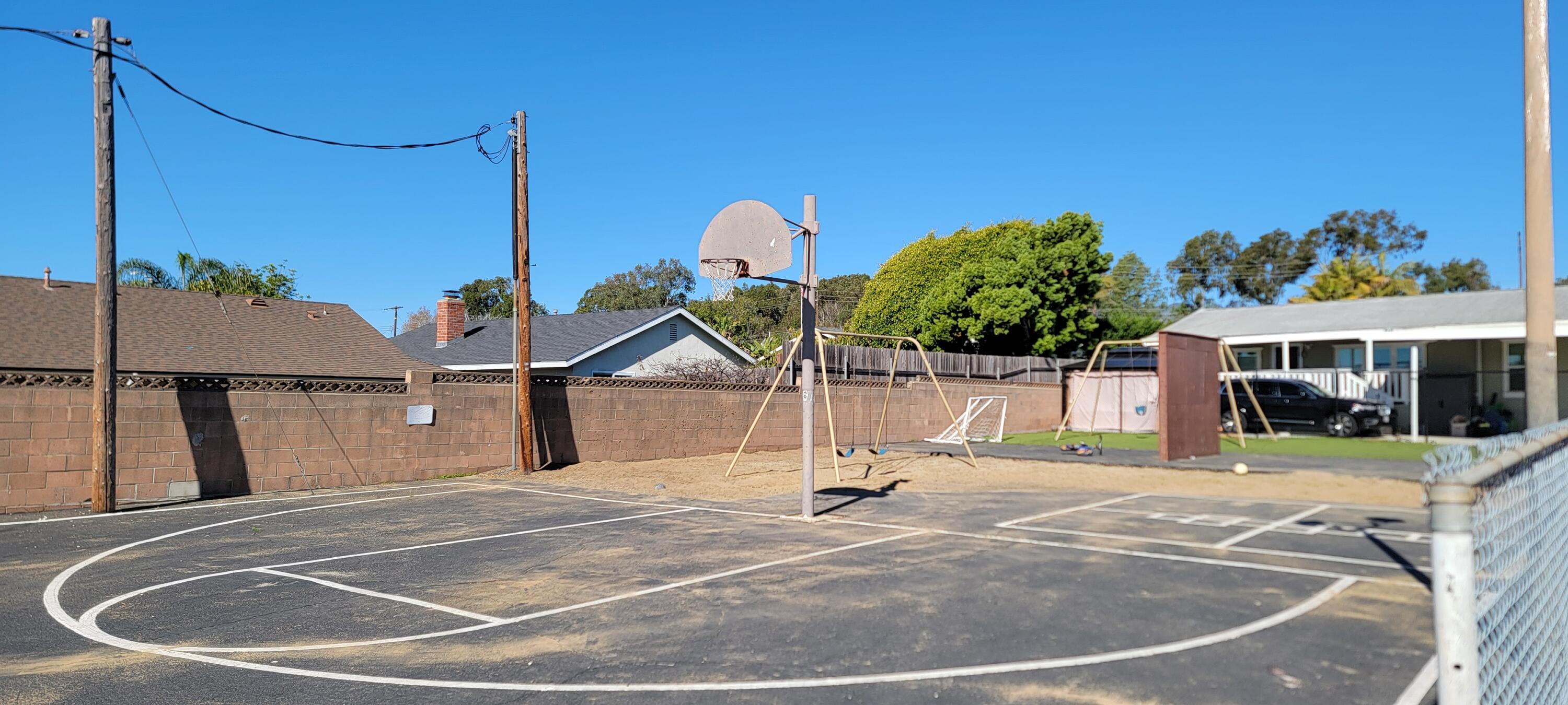 7465 Hollister Avenue 423