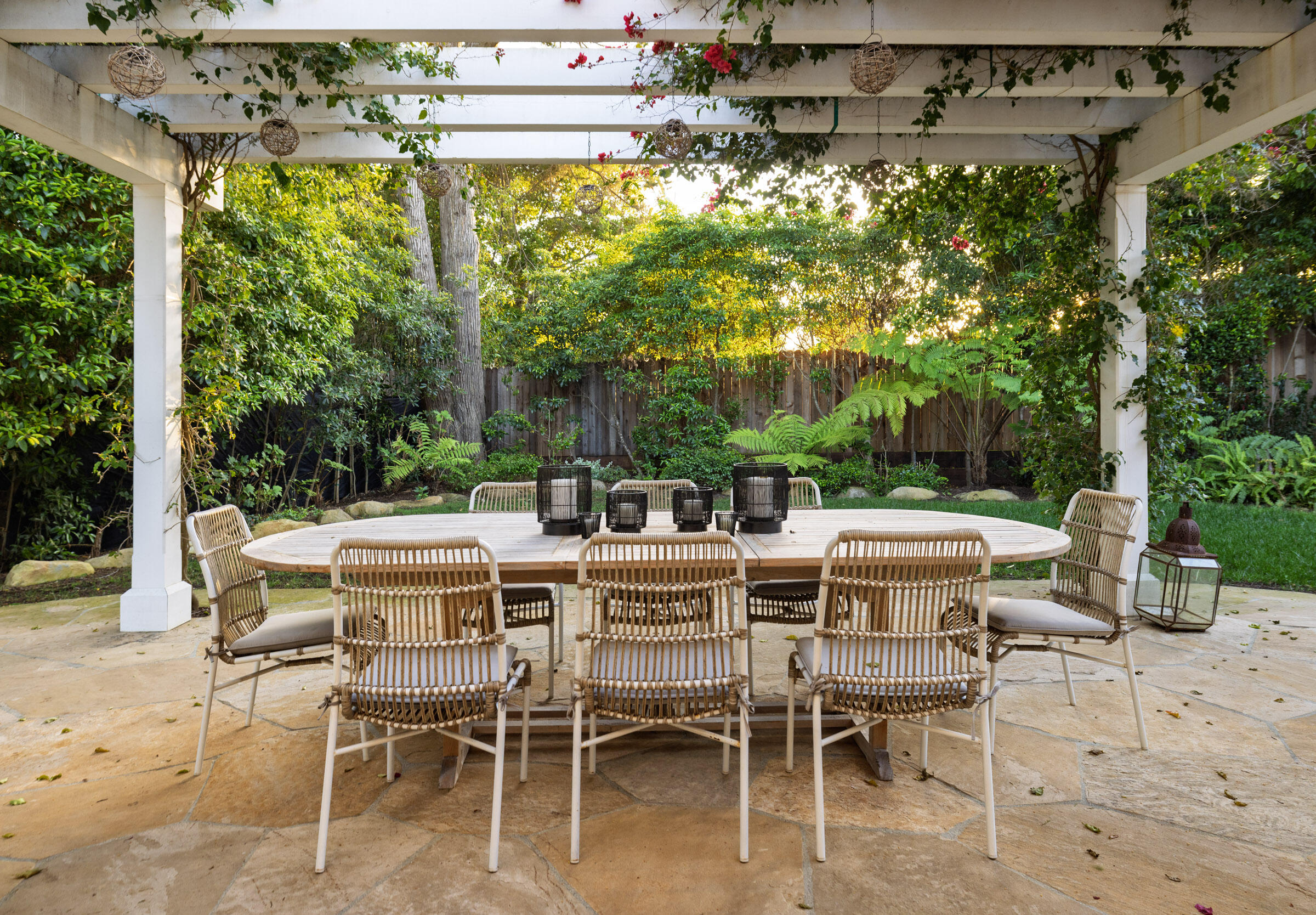 Montecito, California 93108, United States, 5 Bedrooms Bedrooms, ,6 BathroomsBathrooms,Residential,Active,109584