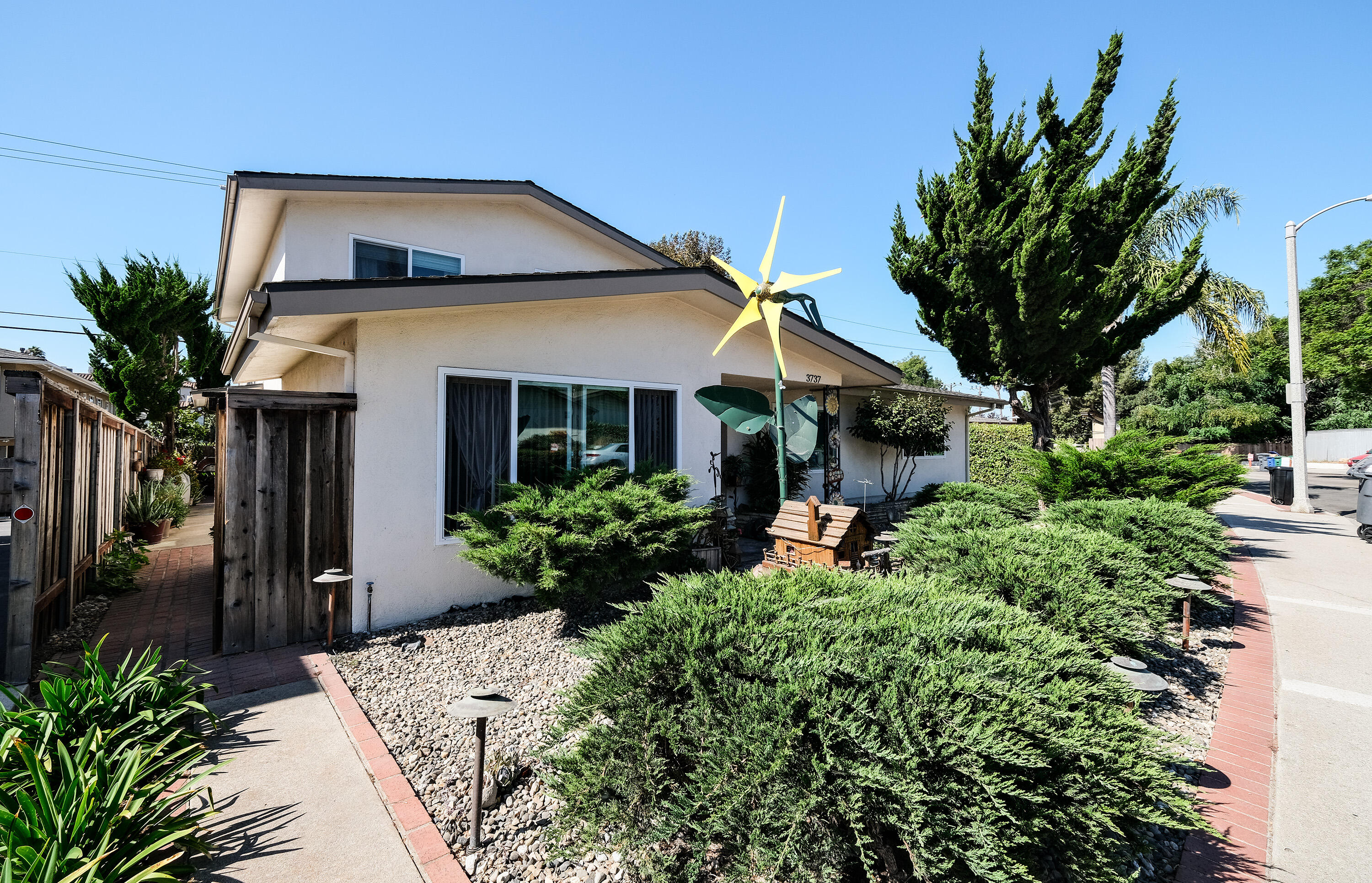 3737-3739 San Remo Drive