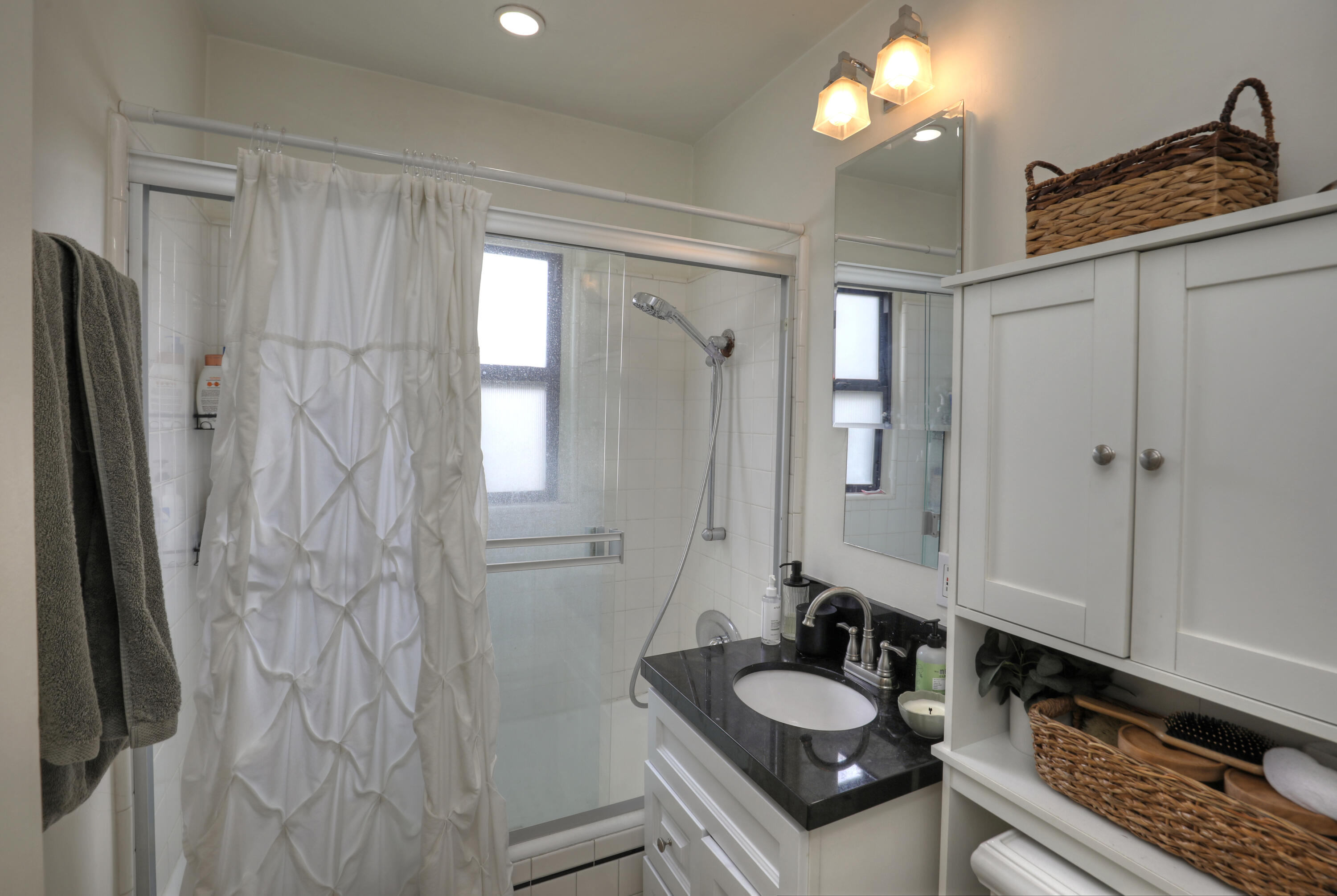 Santa Barbara, California 93101, United States, ,Residential,Active,101038