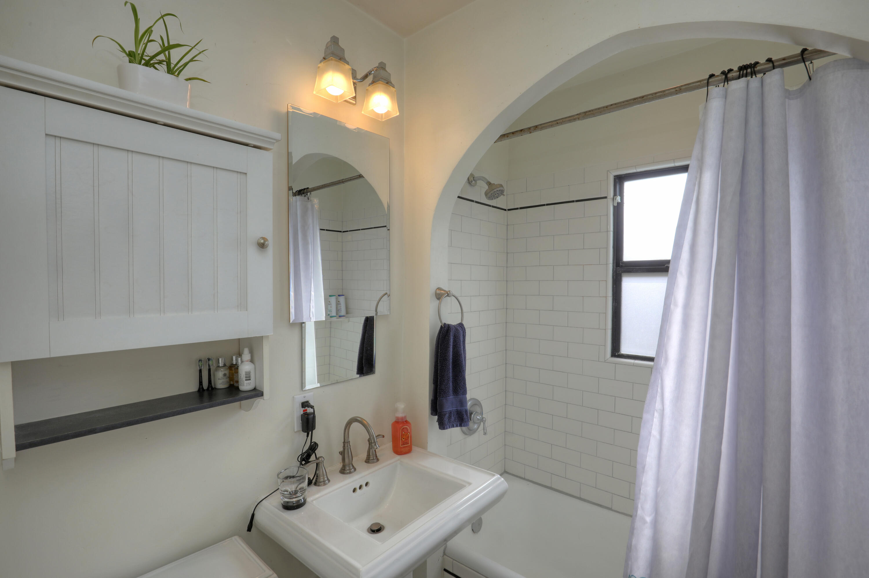 Santa Barbara, California 93101, United States, ,Residential,Active,101038