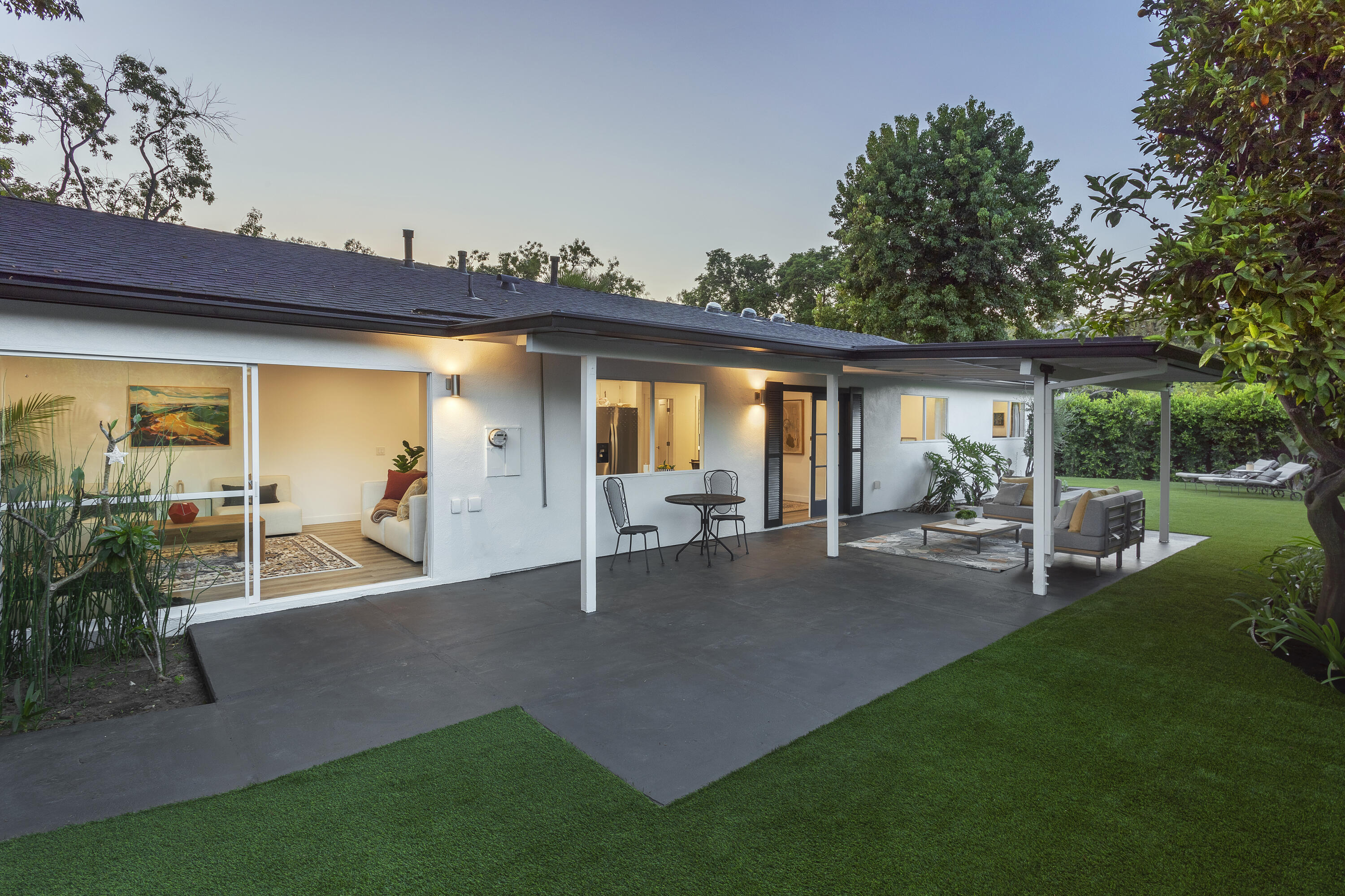 Goleta, California 93117, United States, 4 Bedrooms Bedrooms, ,2 BathroomsBathrooms,Residential,Active,216347