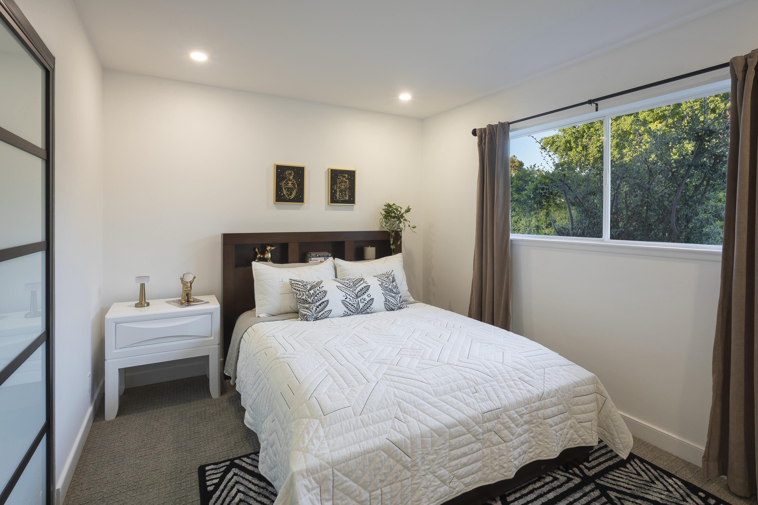 Goleta, California 93117, United States, 4 Bedrooms Bedrooms, ,2 BathroomsBathrooms,Residential,Active,216347