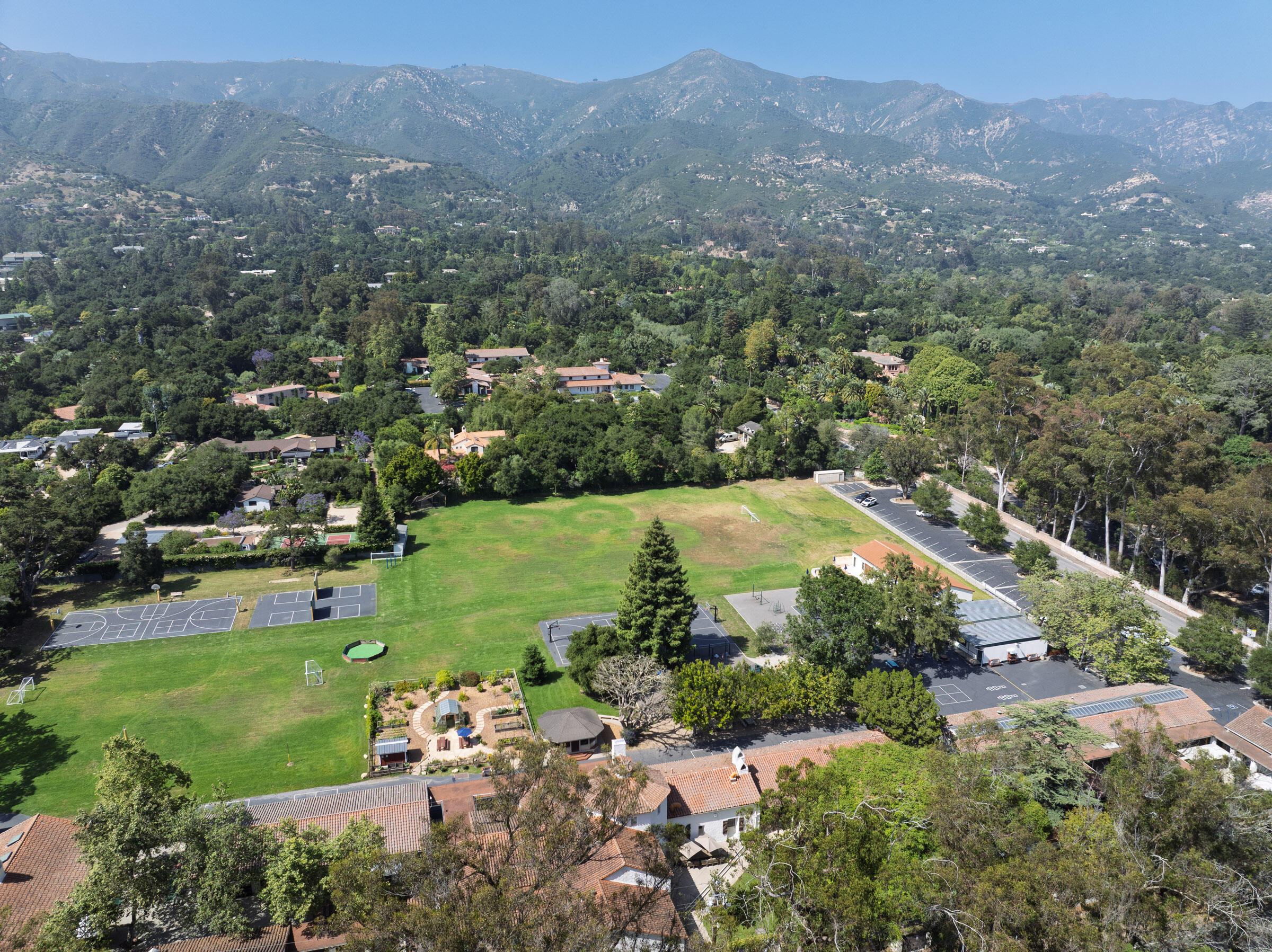 Santa Barbara, California 93108, United States, 3 Bedrooms Bedrooms, ,1 BathroomBathrooms,Residential,Active,181632