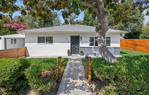 Photo of 1317 E Mason Street, SANTA BARBARA, CA 93103 (MLS # 26-1296)