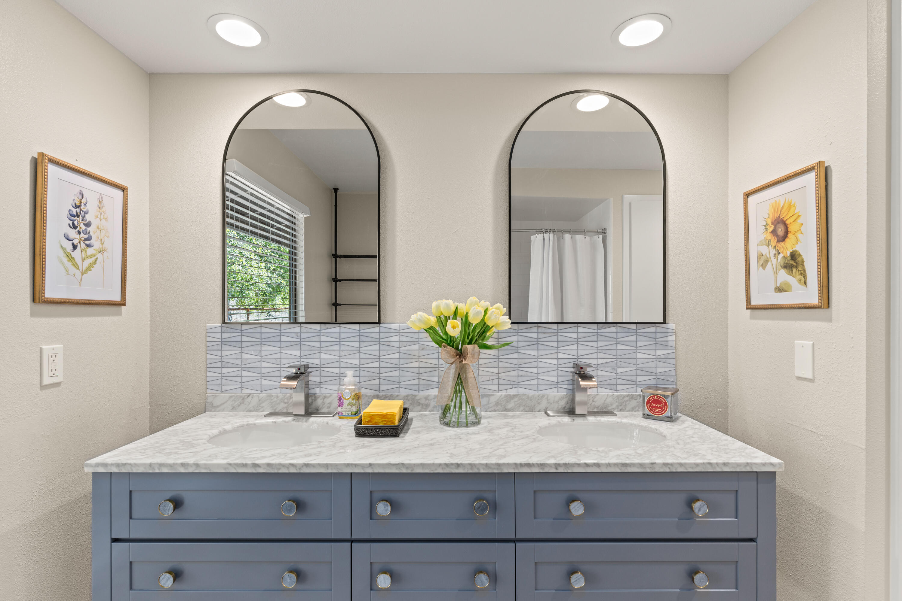 Solvang, California 93463, United States, 3 Bedrooms Bedrooms, ,2 BathroomsBathrooms,Residential,Active,77578