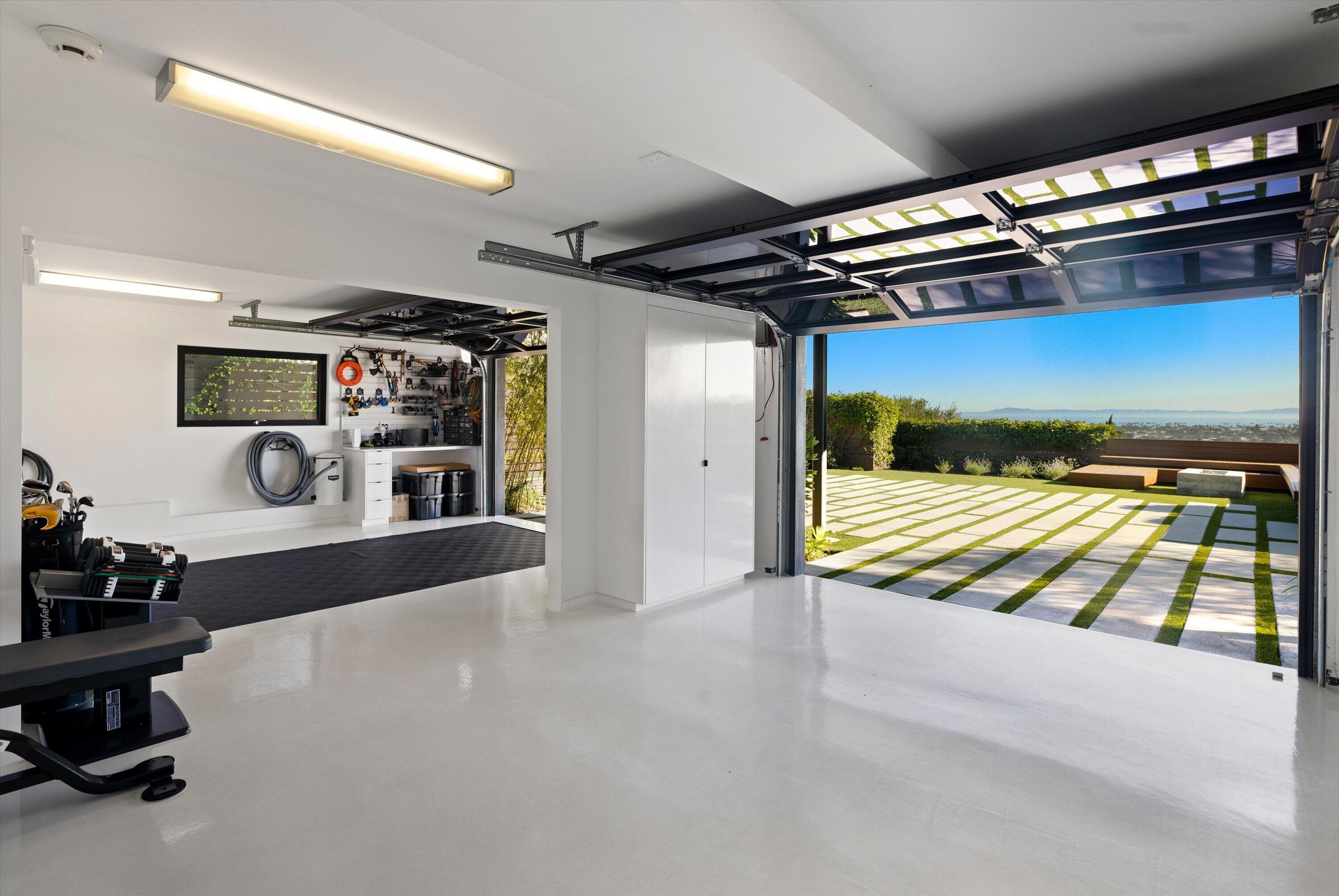 Santa Barbara, California 93103, United States, 3 Bedrooms Bedrooms, ,4 BathroomsBathrooms,Residential,Active,90603