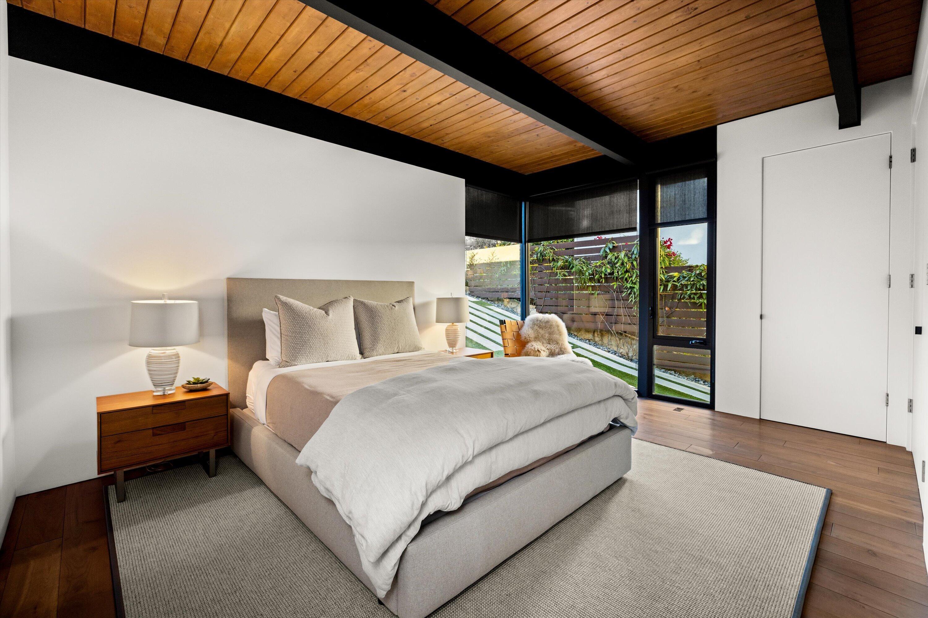 Santa Barbara, California 93103, United States, 3 Bedrooms Bedrooms, ,4 BathroomsBathrooms,Residential,Active,90603