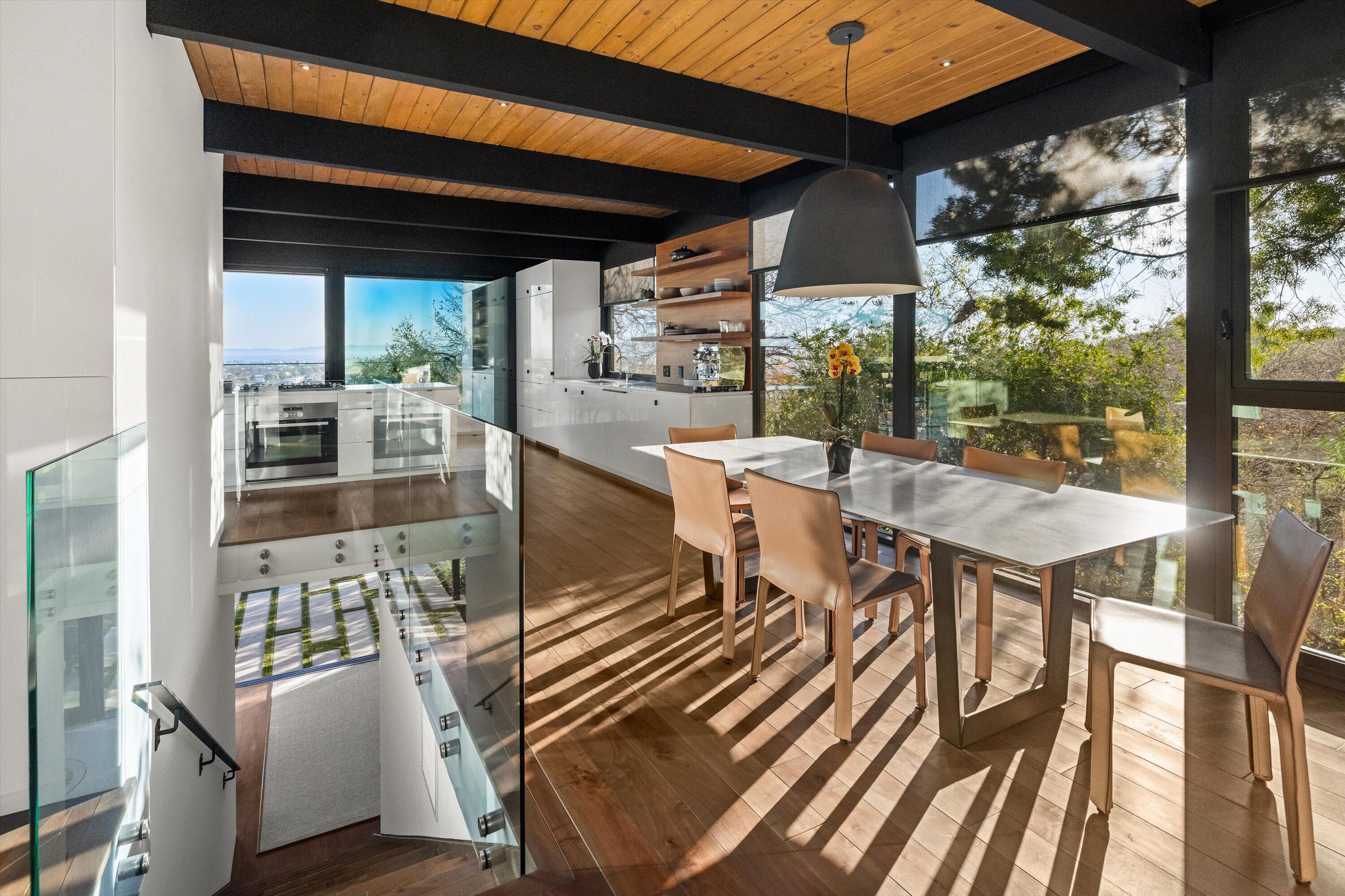 Santa Barbara, California 93103, United States, 3 Bedrooms Bedrooms, ,4 BathroomsBathrooms,Residential,Active,90603