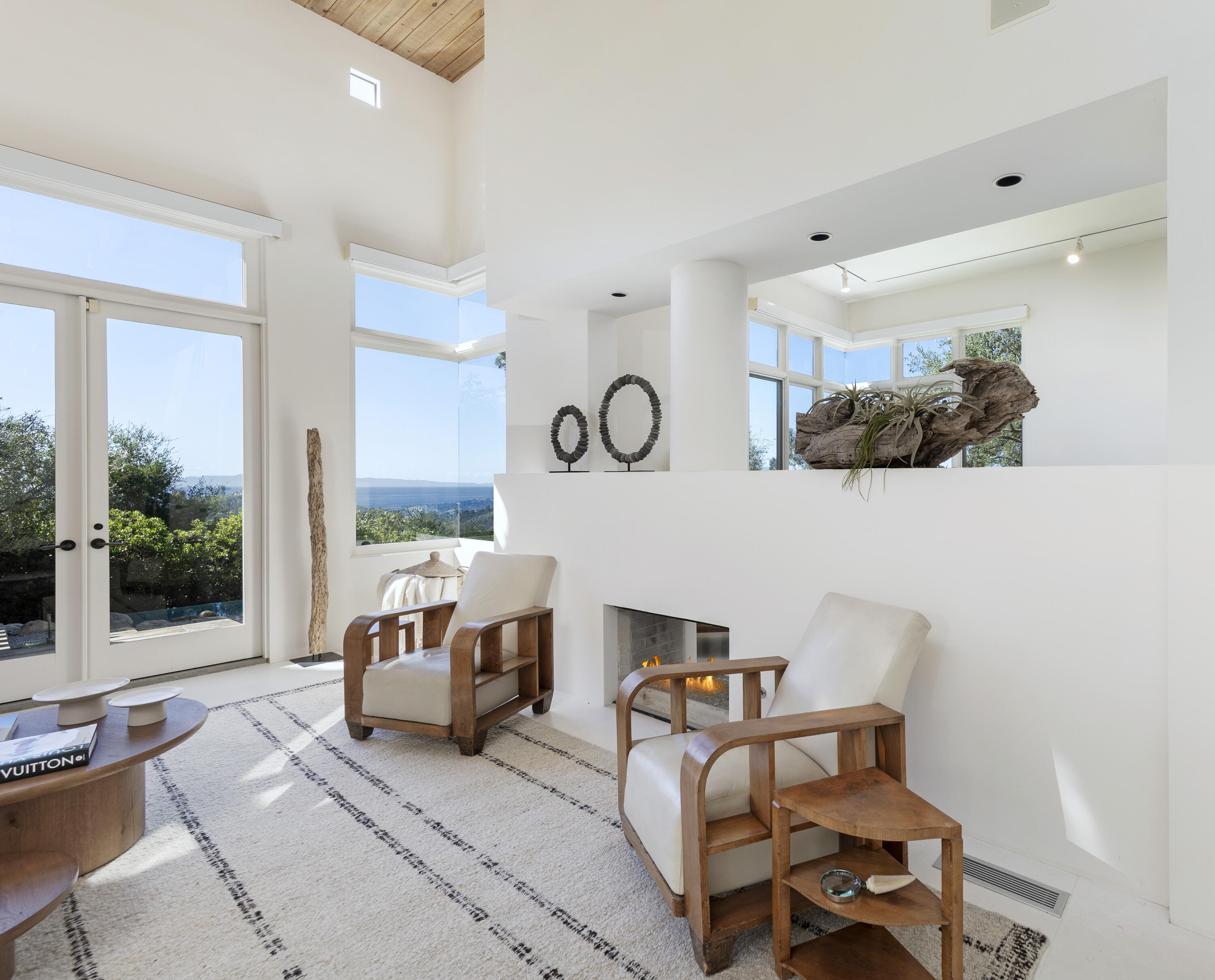 Montecito, California 93108, United States, 4 Bedrooms Bedrooms, ,4 BathroomsBathrooms,Residential,Active,152131