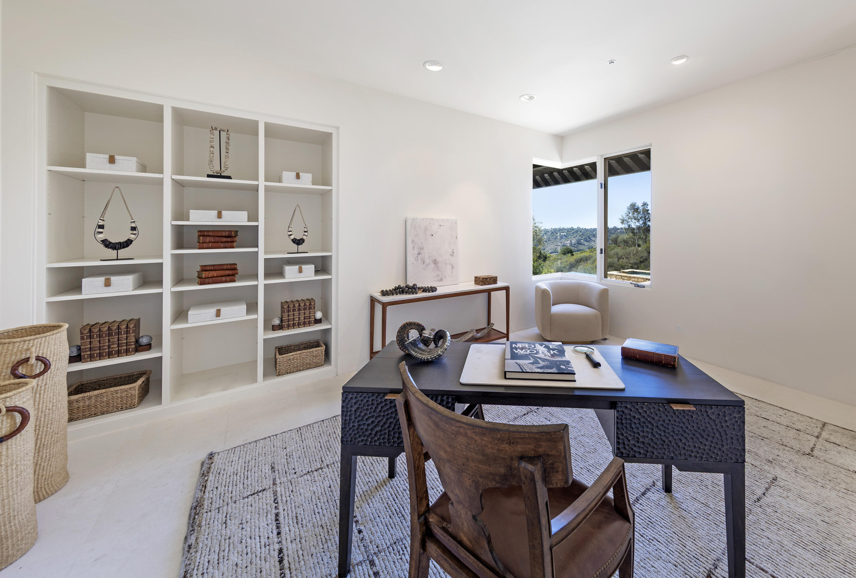 Montecito, California 93108, United States, 4 Bedrooms Bedrooms, ,4 BathroomsBathrooms,Residential,Active,152131