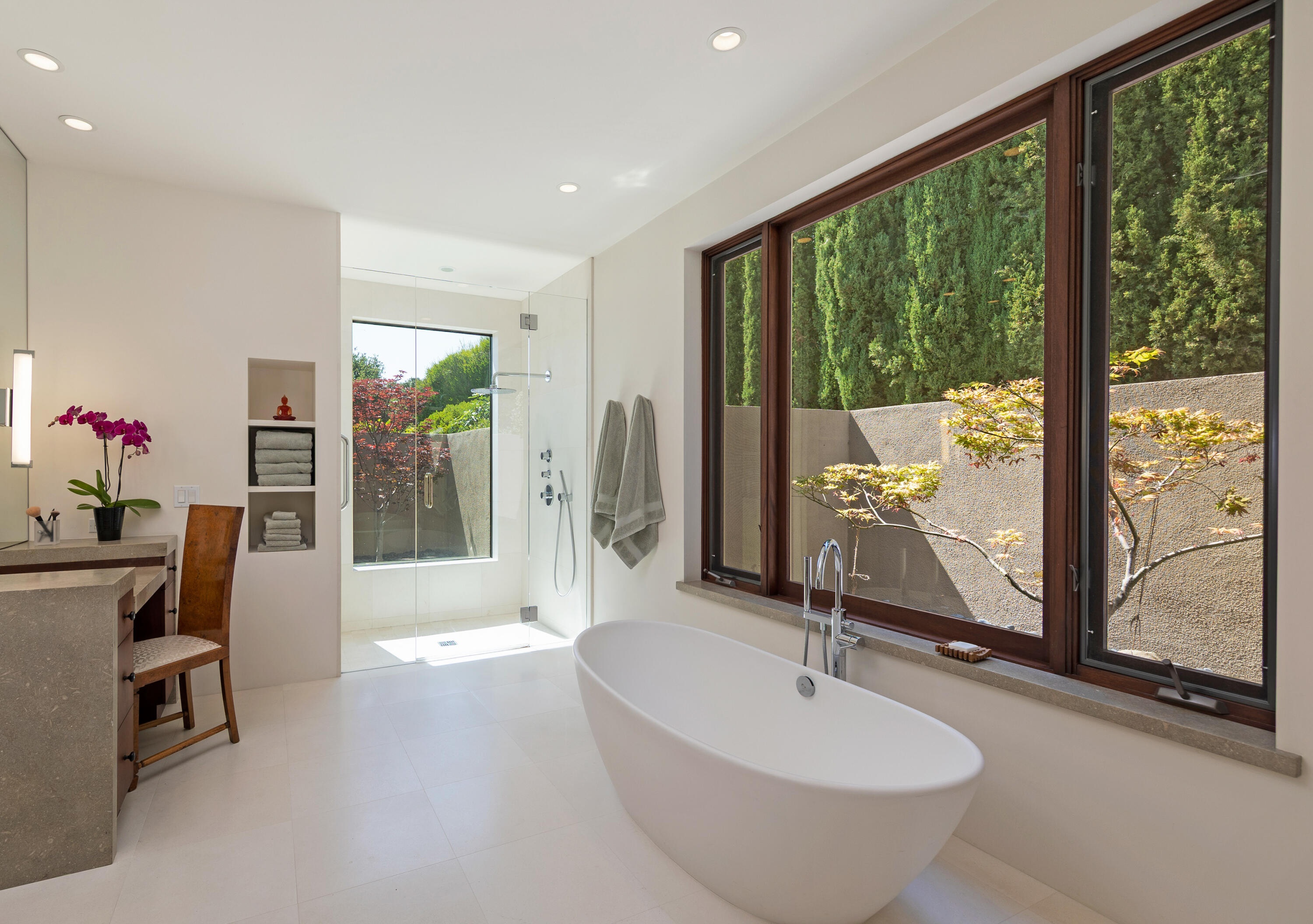 Montecito, California 93108, United States, 4 Bedrooms Bedrooms, ,4 BathroomsBathrooms,Residential,Active,152131