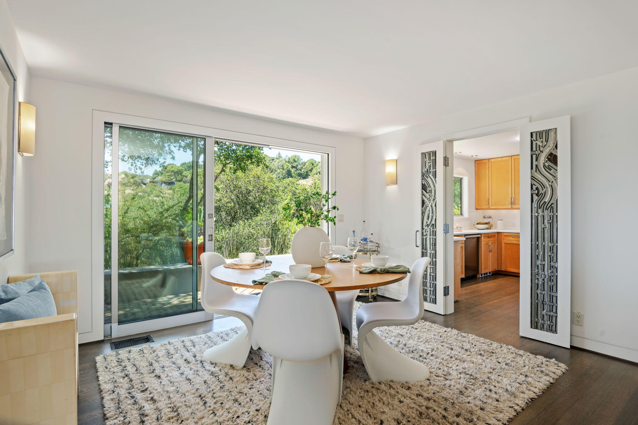 Santa Barbara, California 93105, United States, 2 Bedrooms Bedrooms, ,2 BathroomsBathrooms,Residential,Active,166372